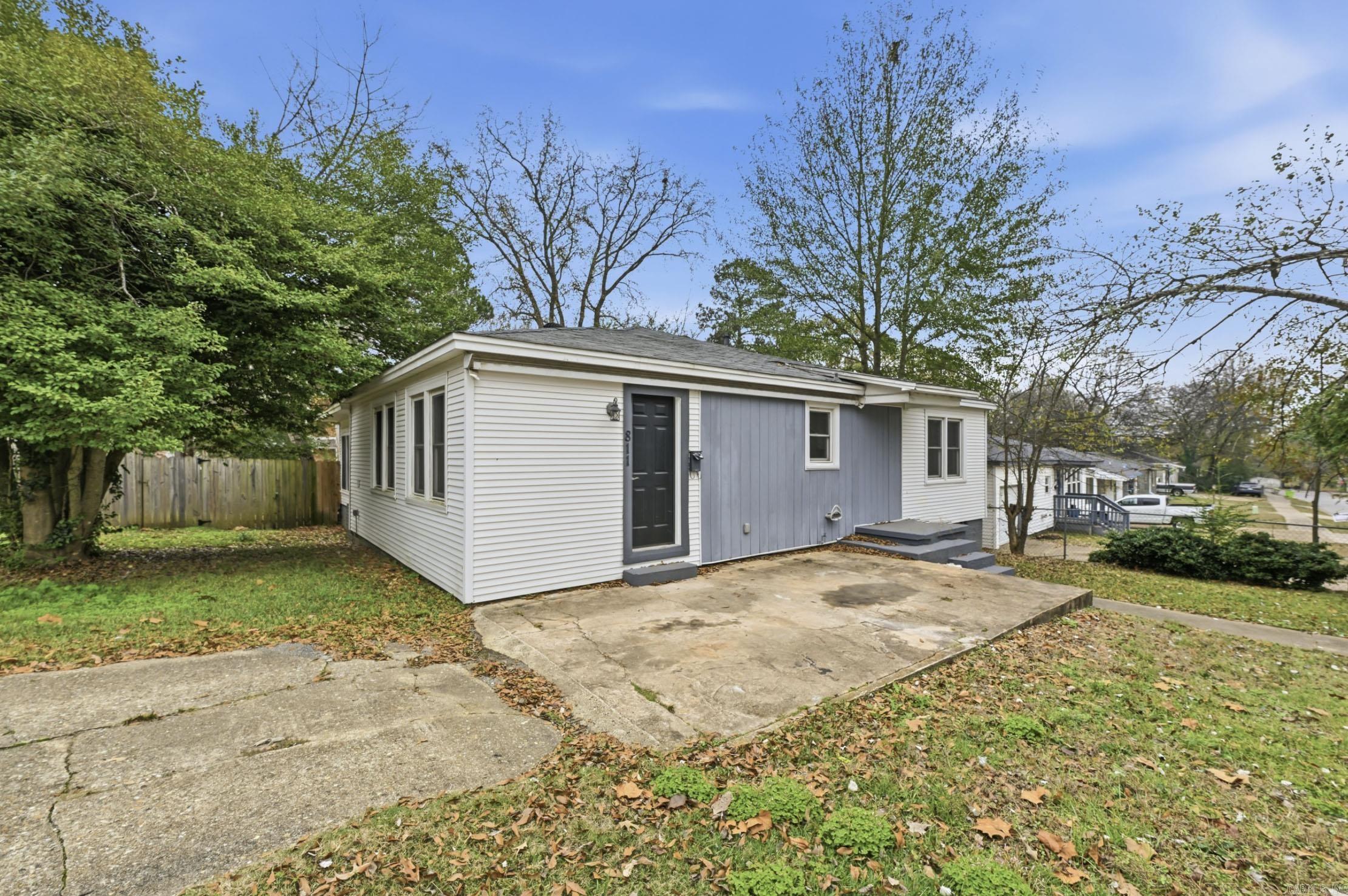 FOREST HILLS - Residential