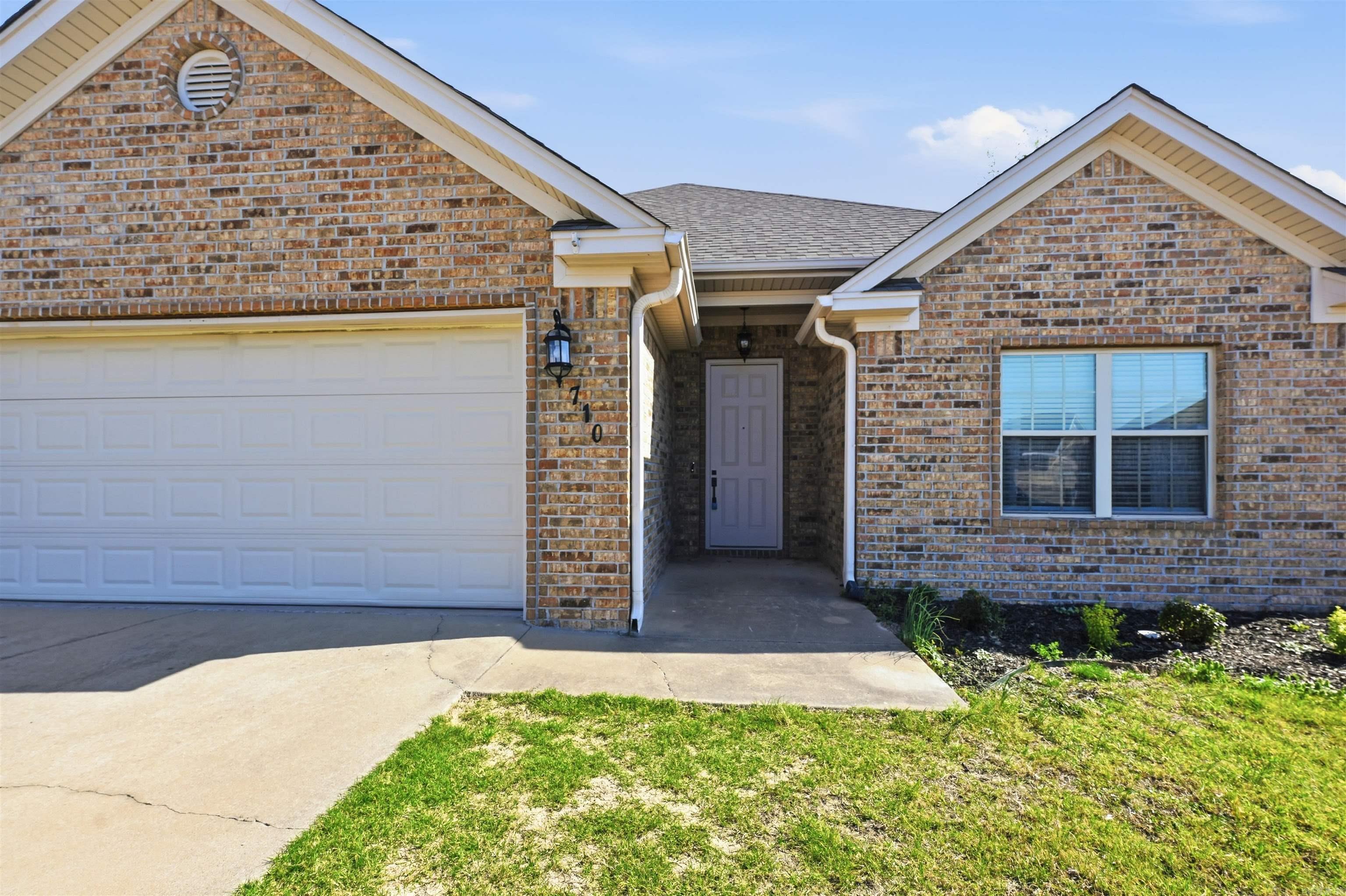 NORTH HAVEN - Residential