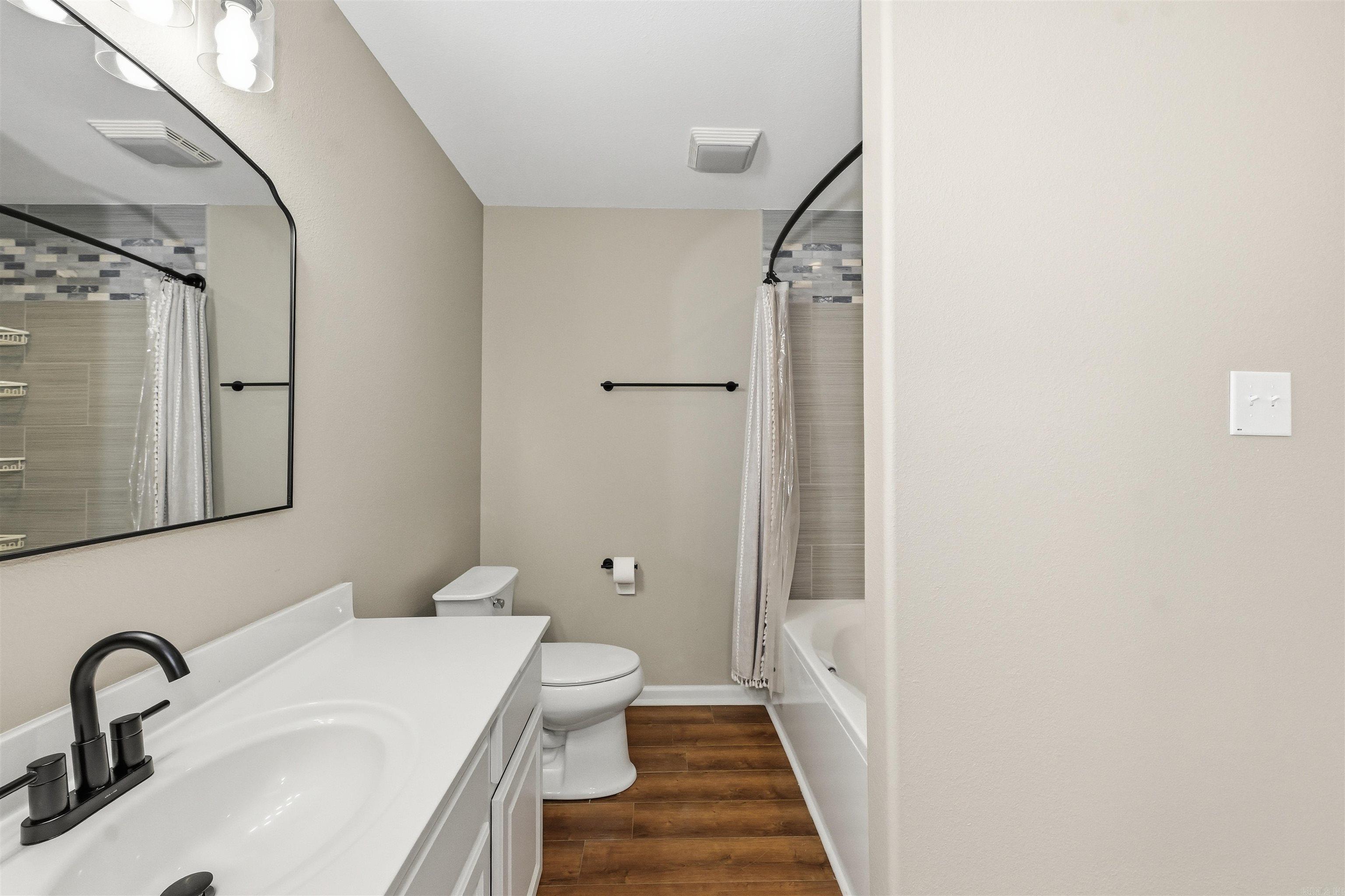 NORTH HAVEN - Residential