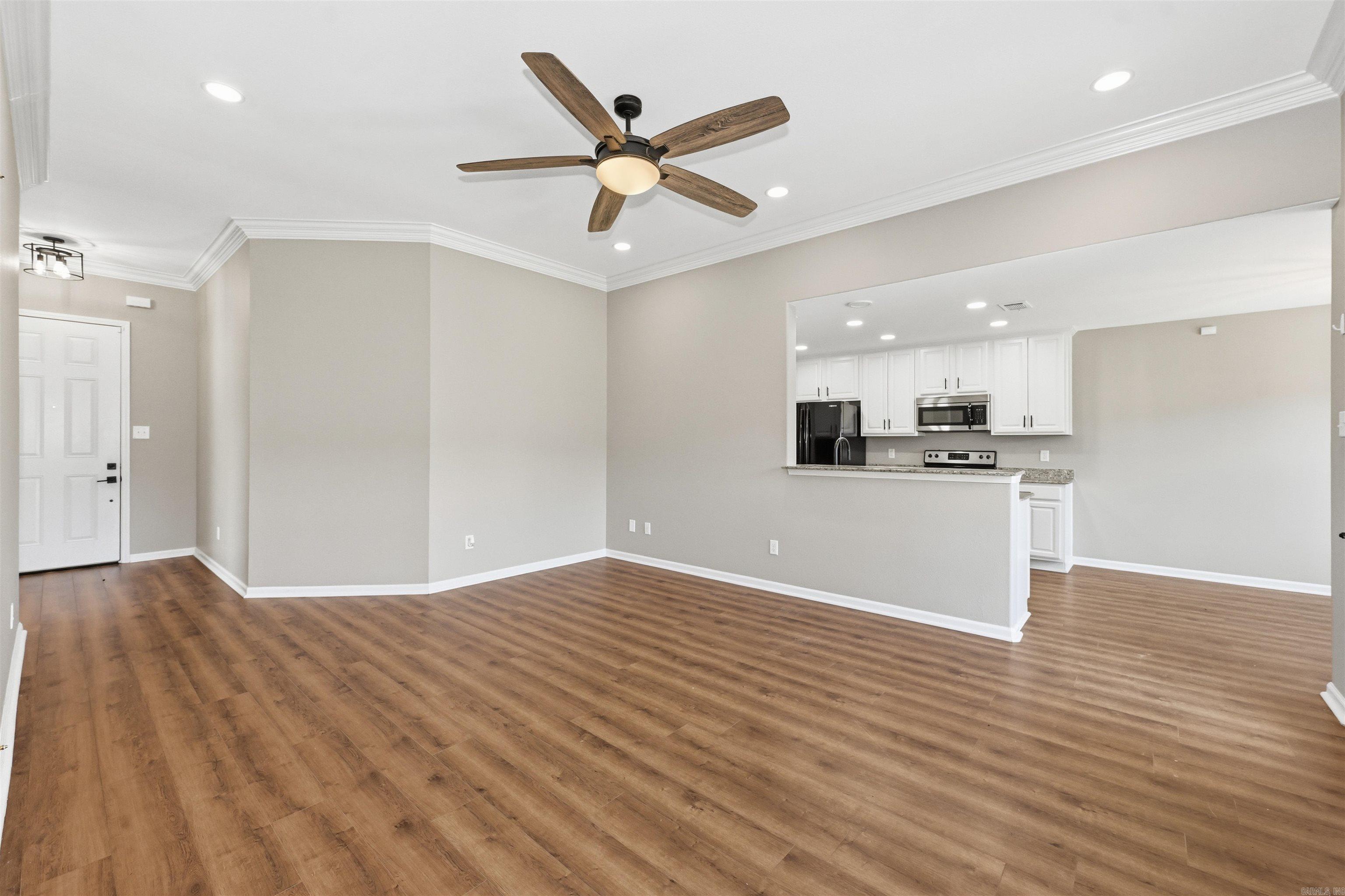 NORTH HAVEN - Residential