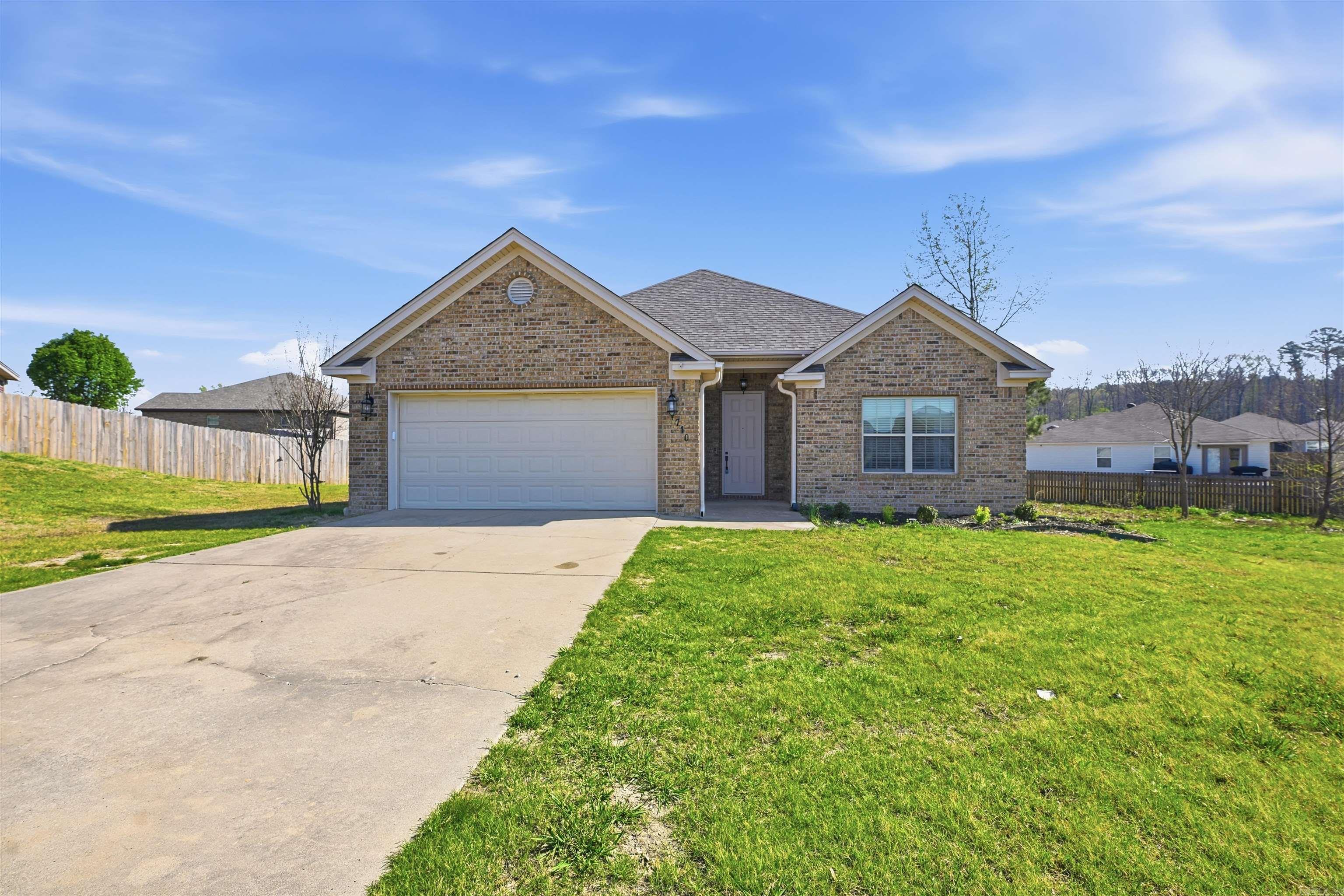 NORTH HAVEN - Residential