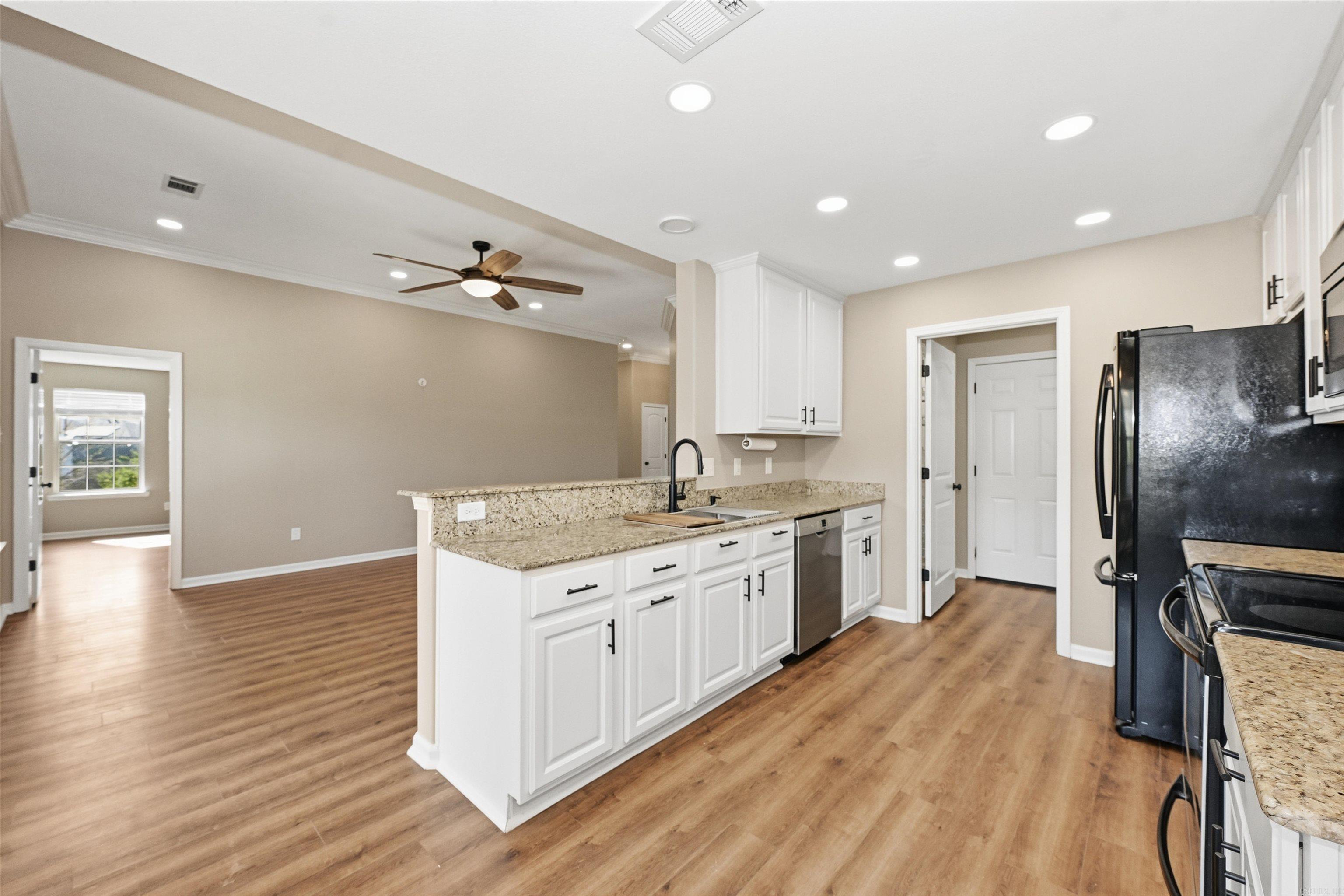 NORTH HAVEN - Residential