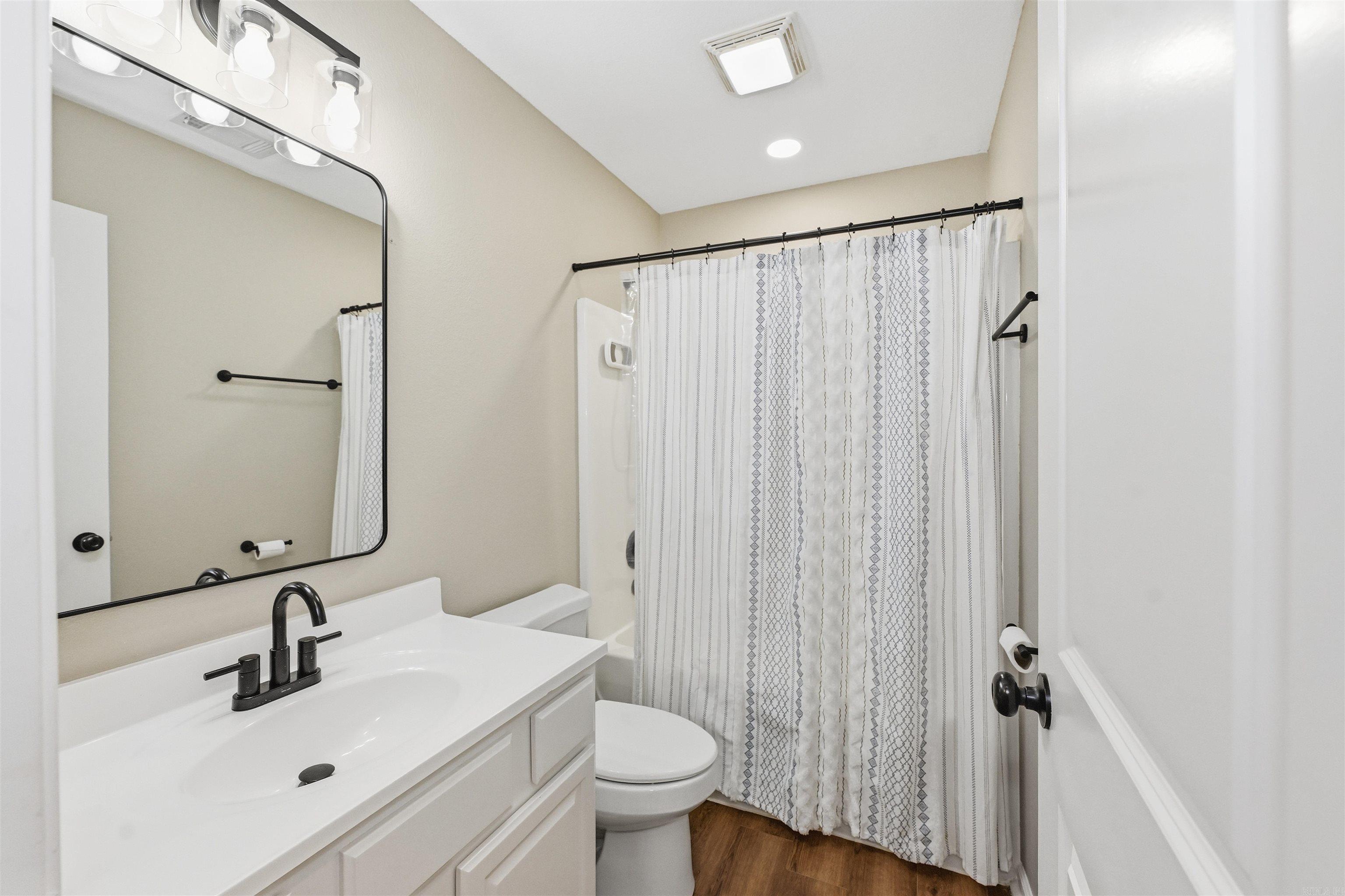 NORTH HAVEN - Residential