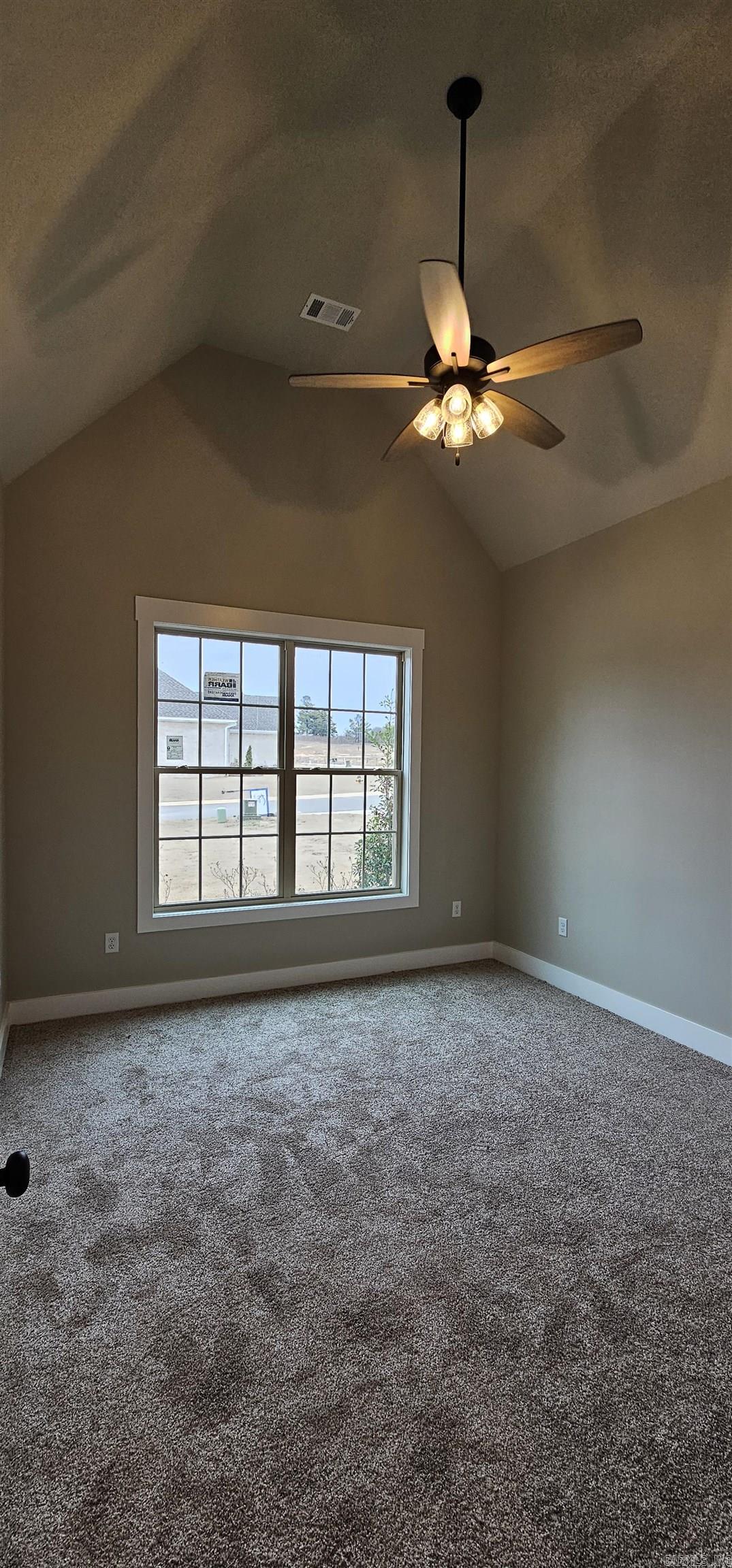 SIERRA HILLS - Residential