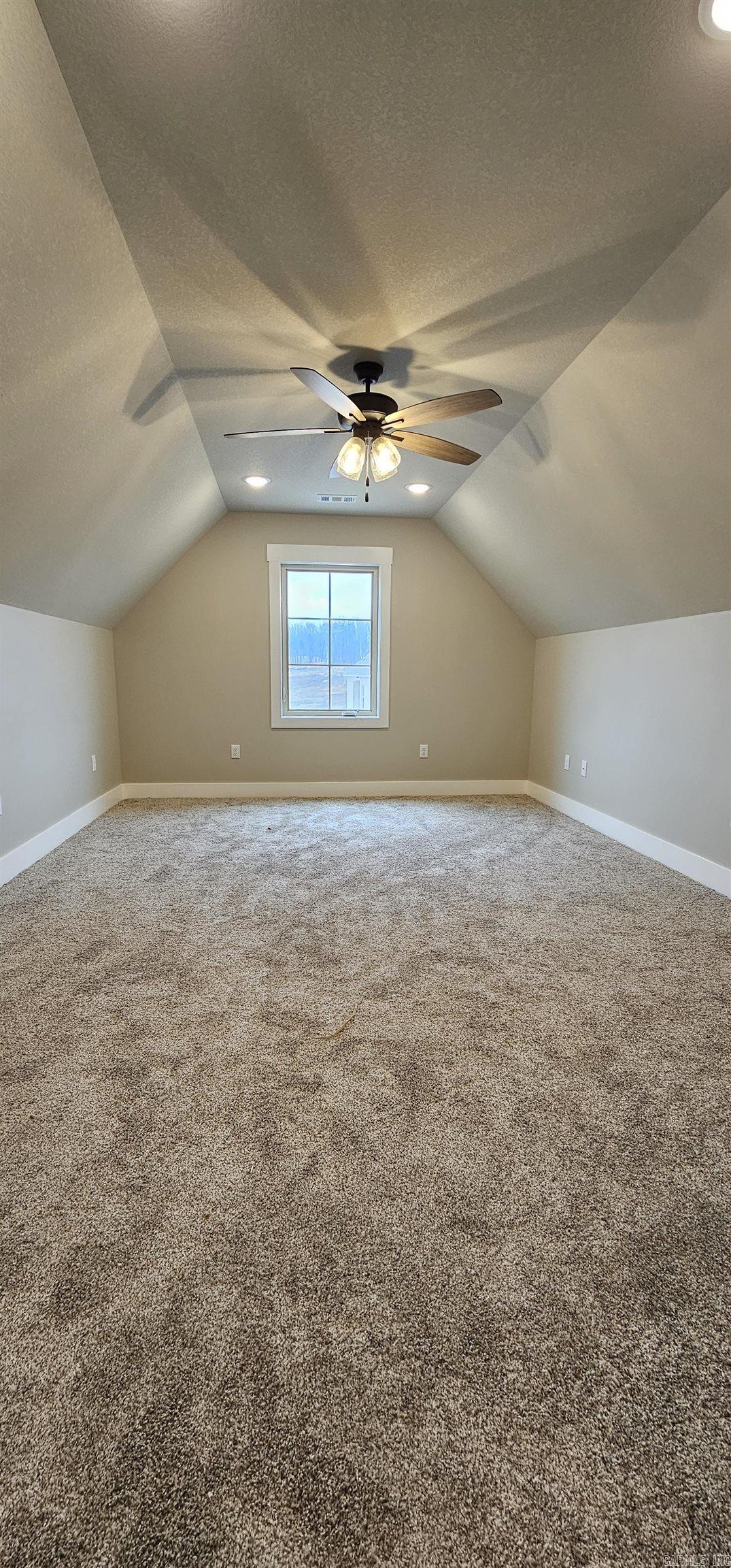 SIERRA HILLS - Residential