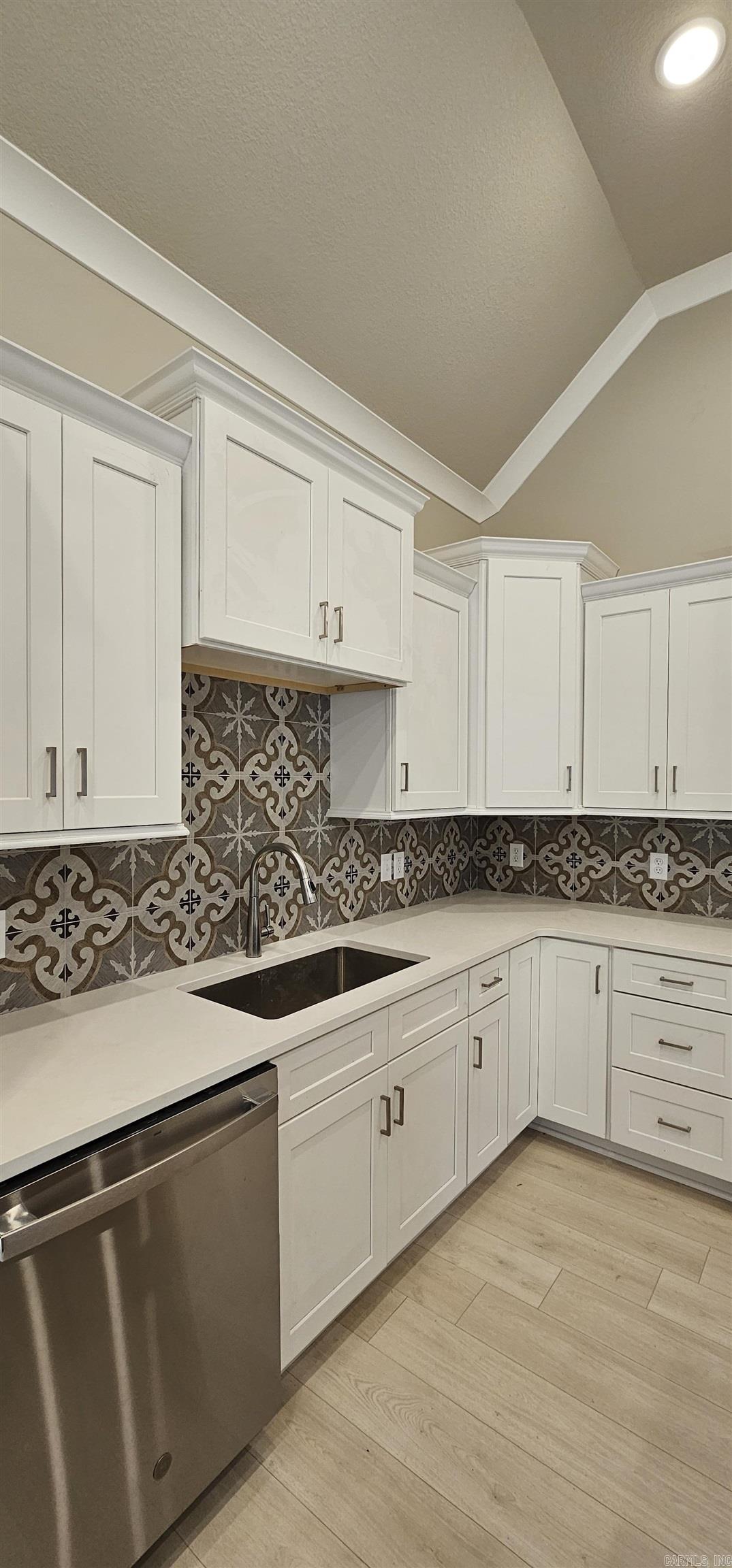 SIERRA HILLS - Residential