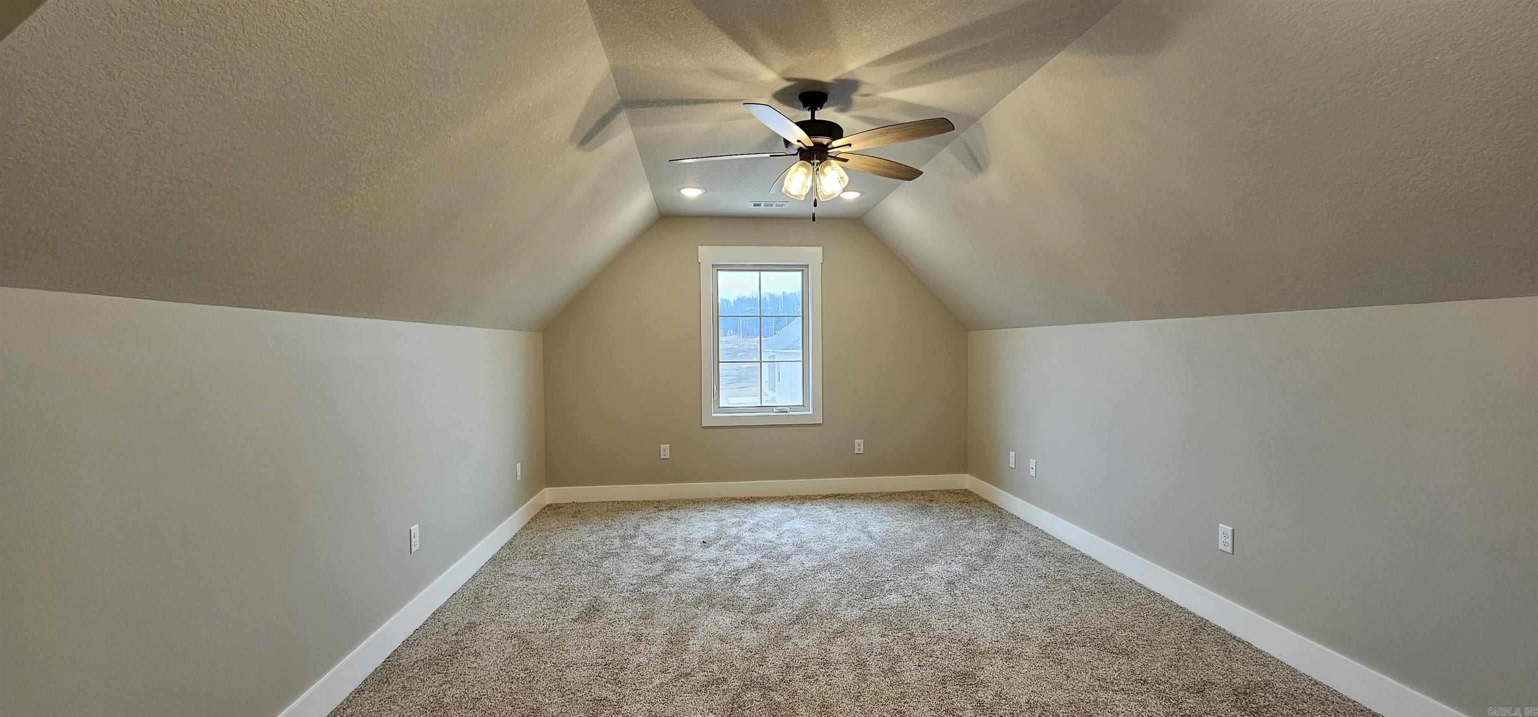 SIERRA HILLS - Residential