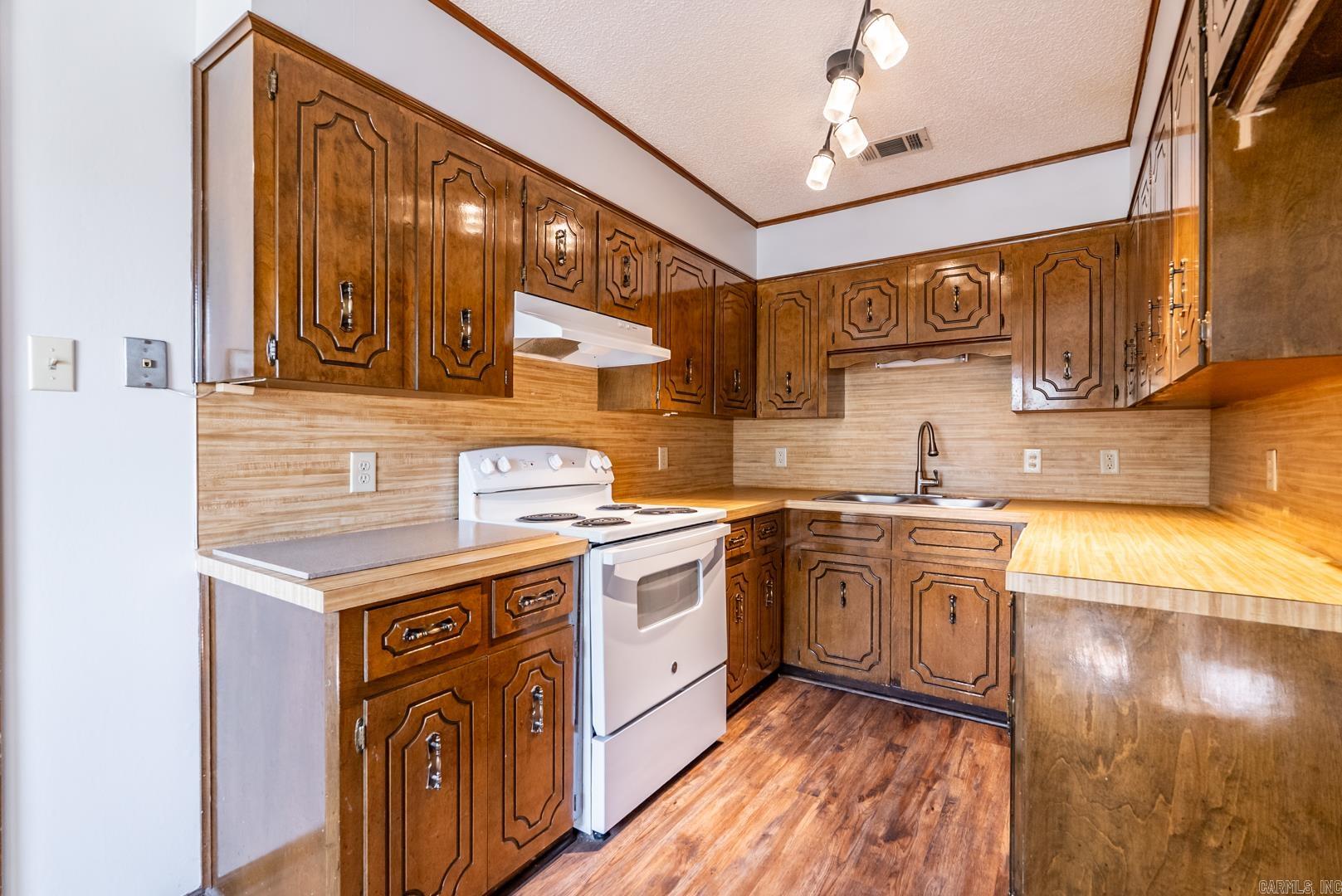 AUTUMNBROOK - Residential