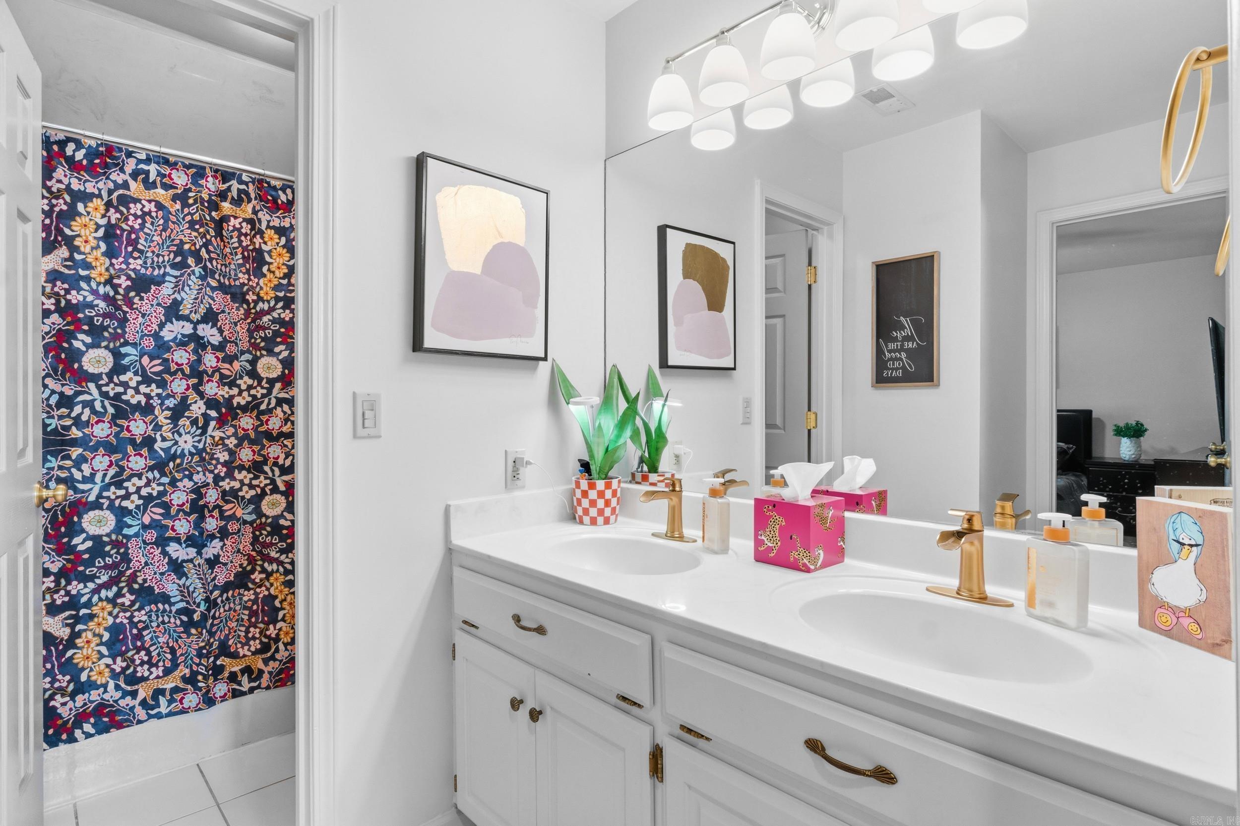WYNNEWOOD ADDITION - Residential