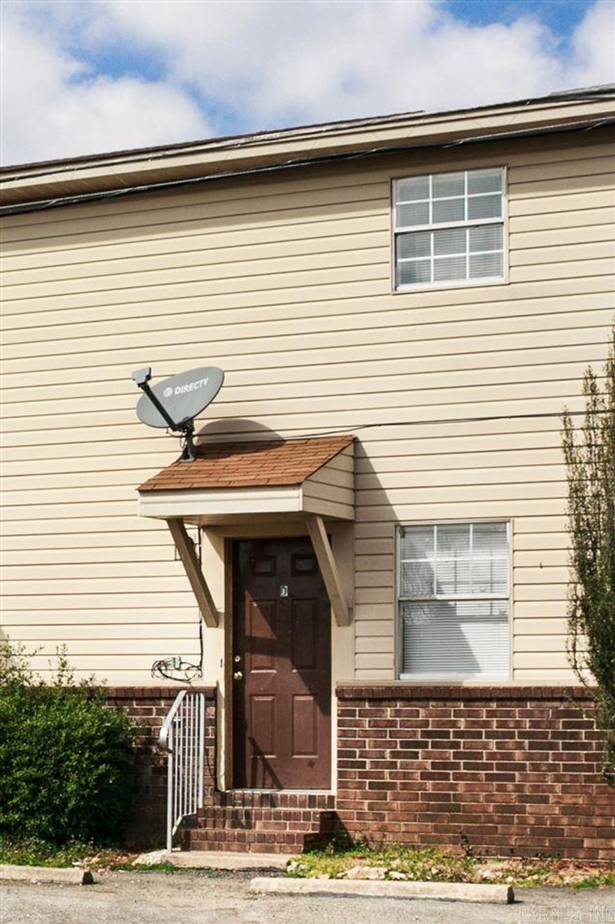 Great two bedroom 1-1/2 bath townhouse, owner does lawn maintenance and trash is included in rent, call today for a showing.