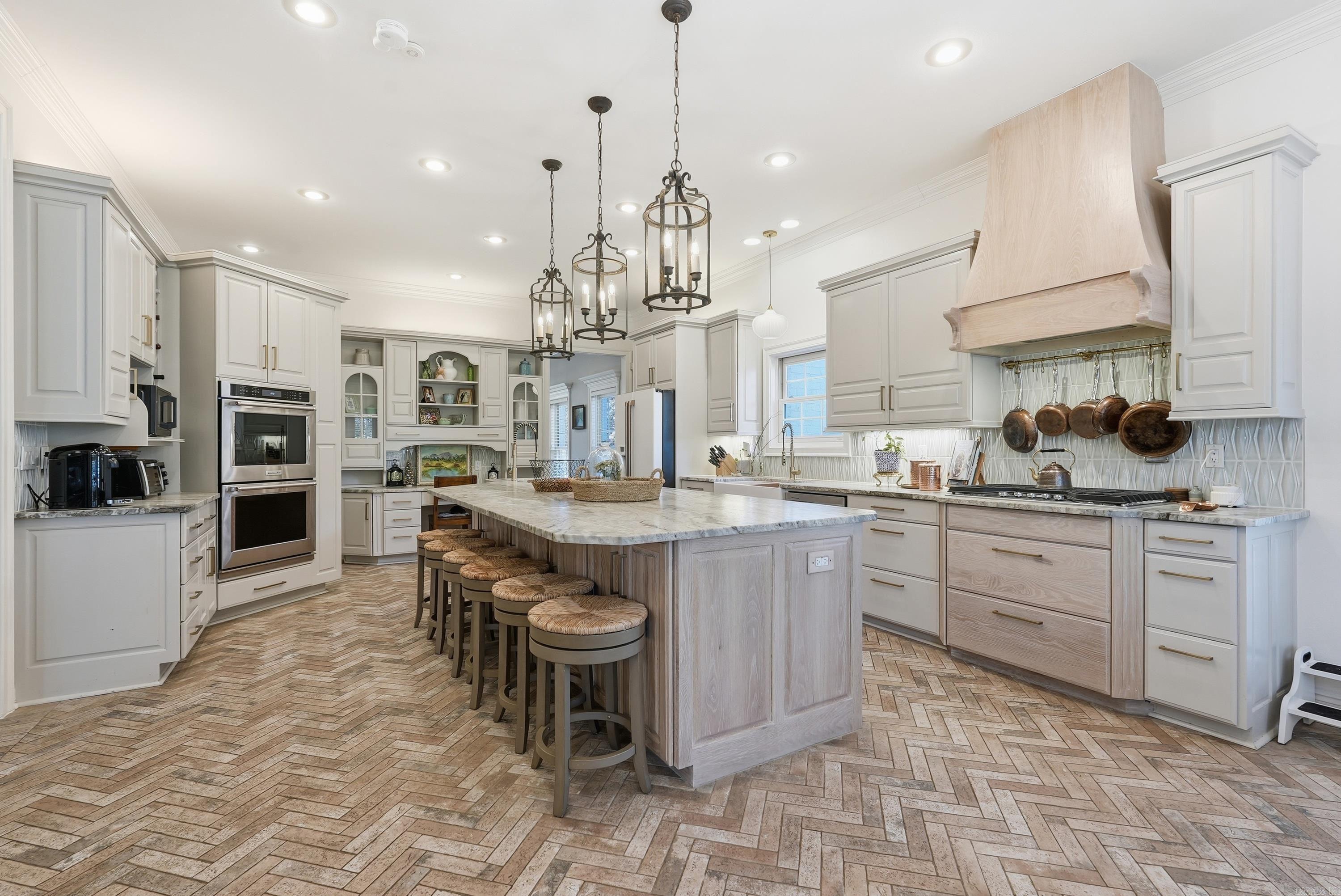 SAVANNAH PARK - Residential