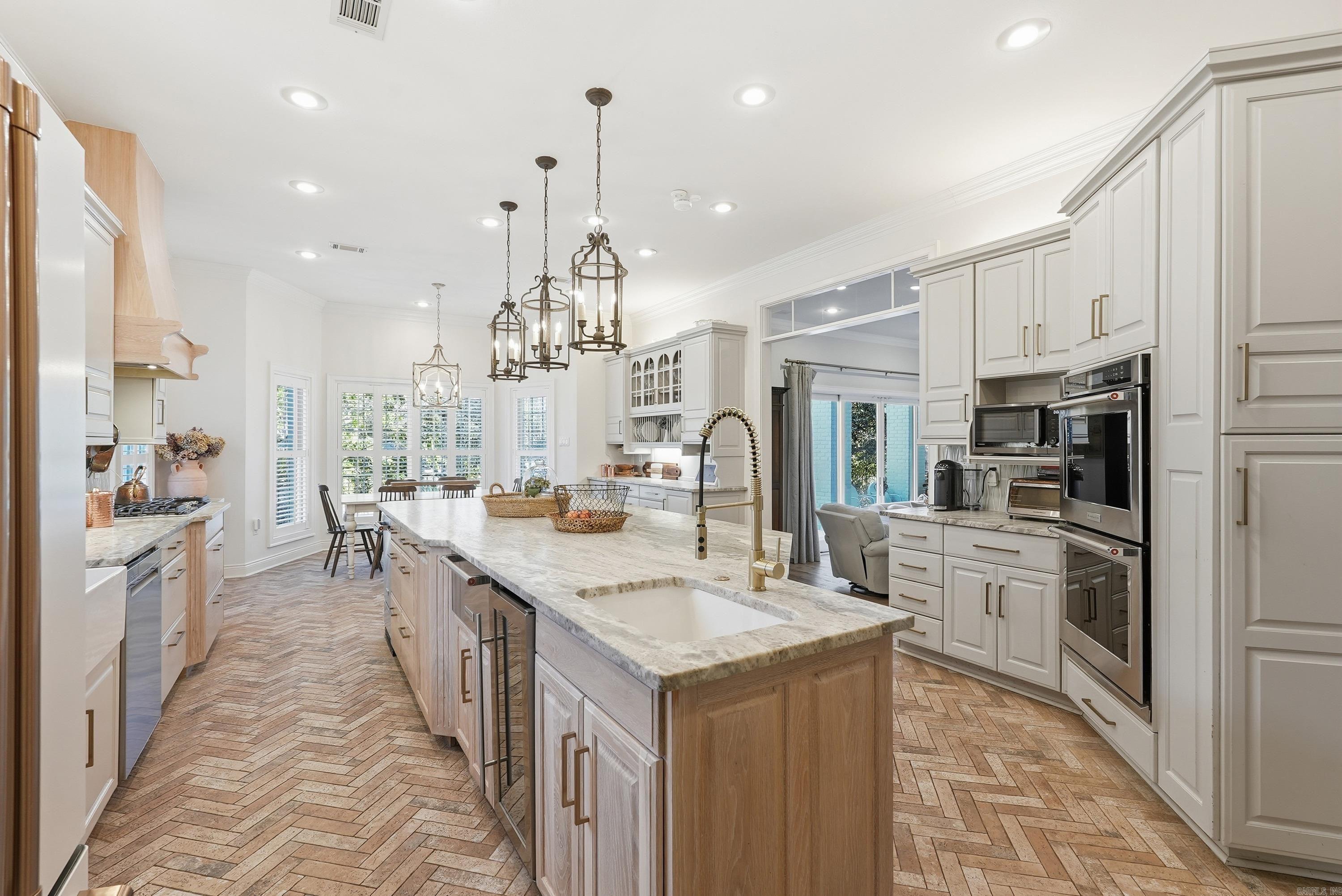 SAVANNAH PARK - Residential