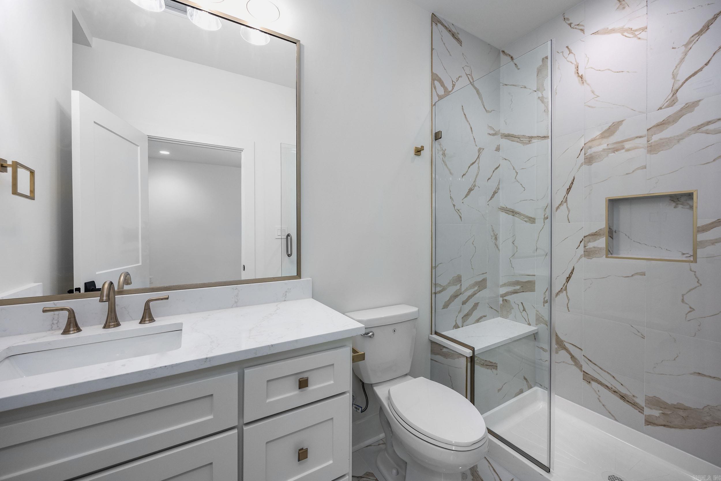 CHENAL VALLEY "MIRAMONT CIRCLE" - Residential