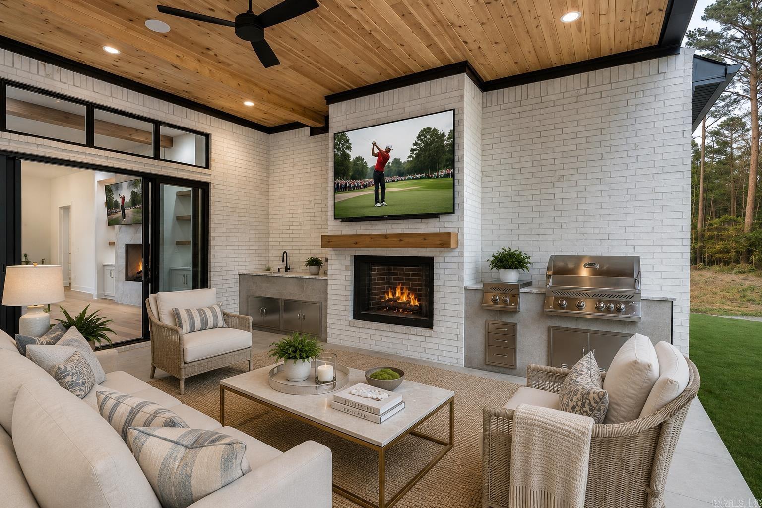 CHENAL VALLEY "MIRAMONT CIRCLE" - Residential