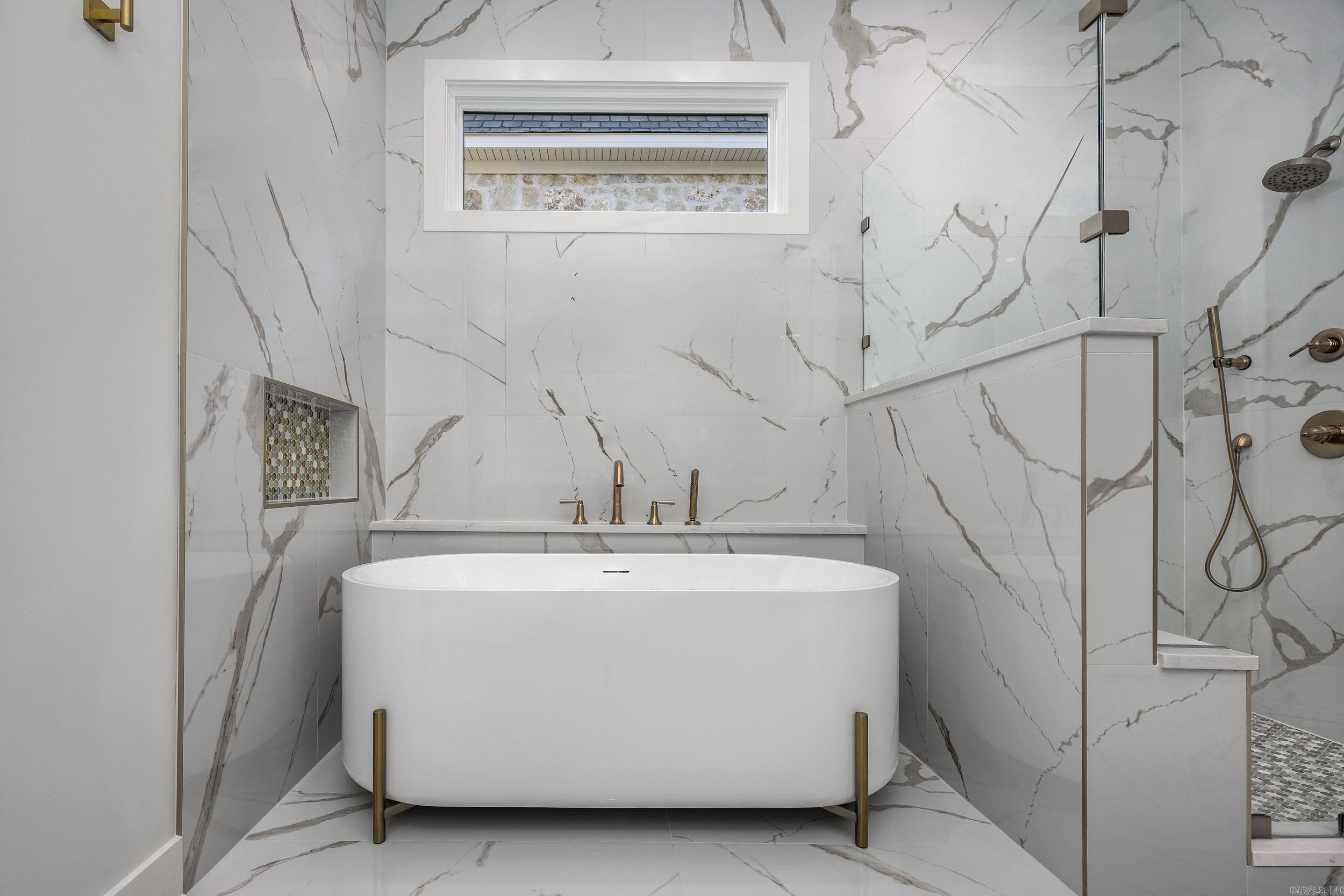 CHENAL VALLEY "MIRAMONT CIRCLE" - Residential