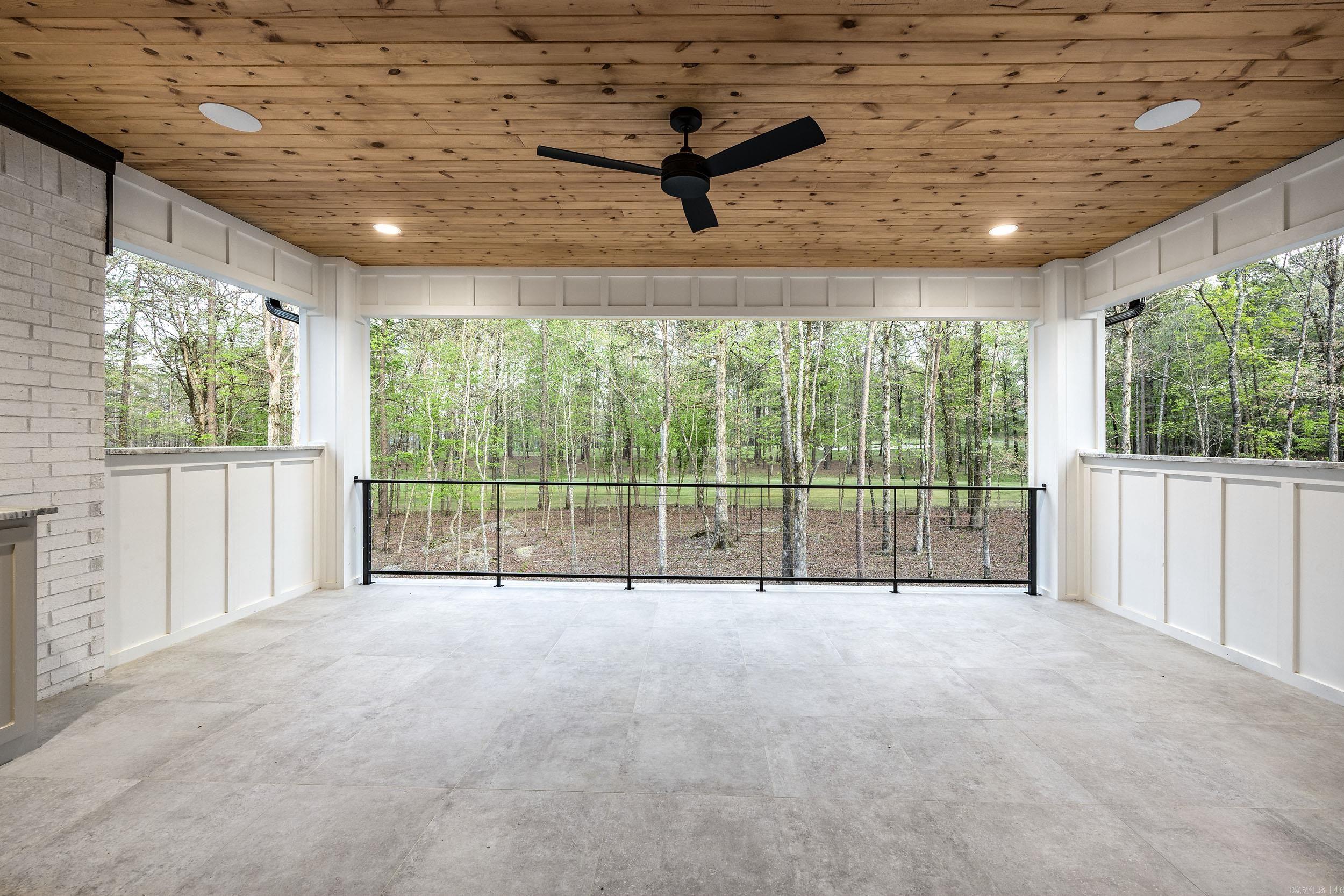 CHENAL VALLEY "MIRAMONT CIRCLE" - Residential