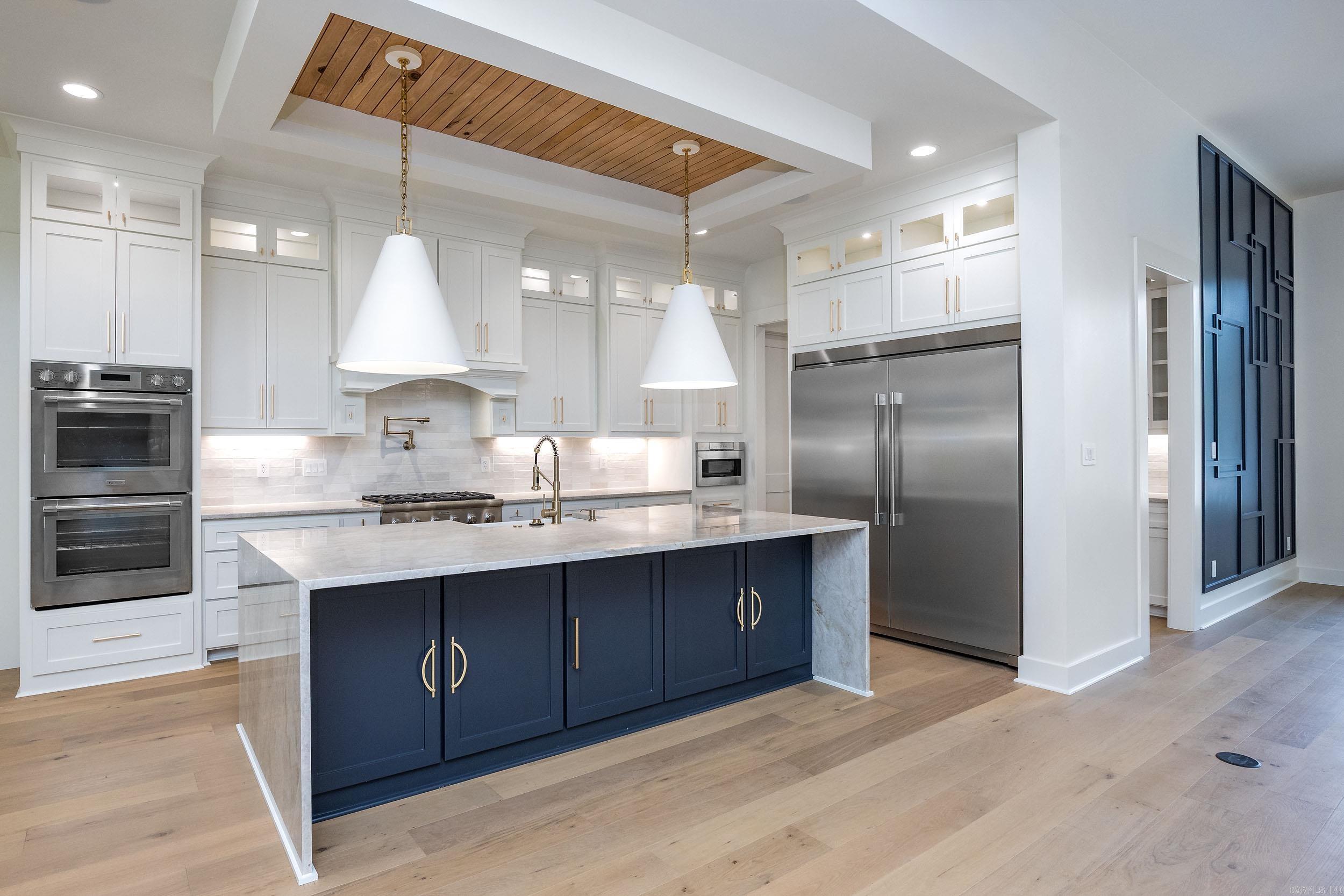CHENAL VALLEY "MIRAMONT CIRCLE" - Residential