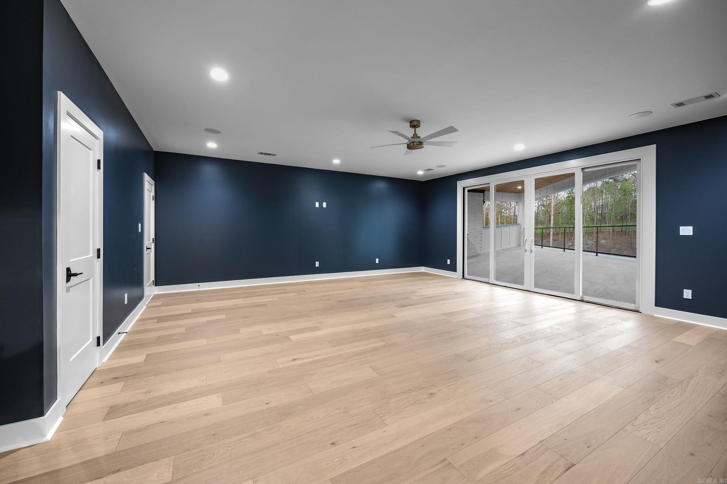 CHENAL VALLEY "MIRAMONT CIRCLE" - Residential