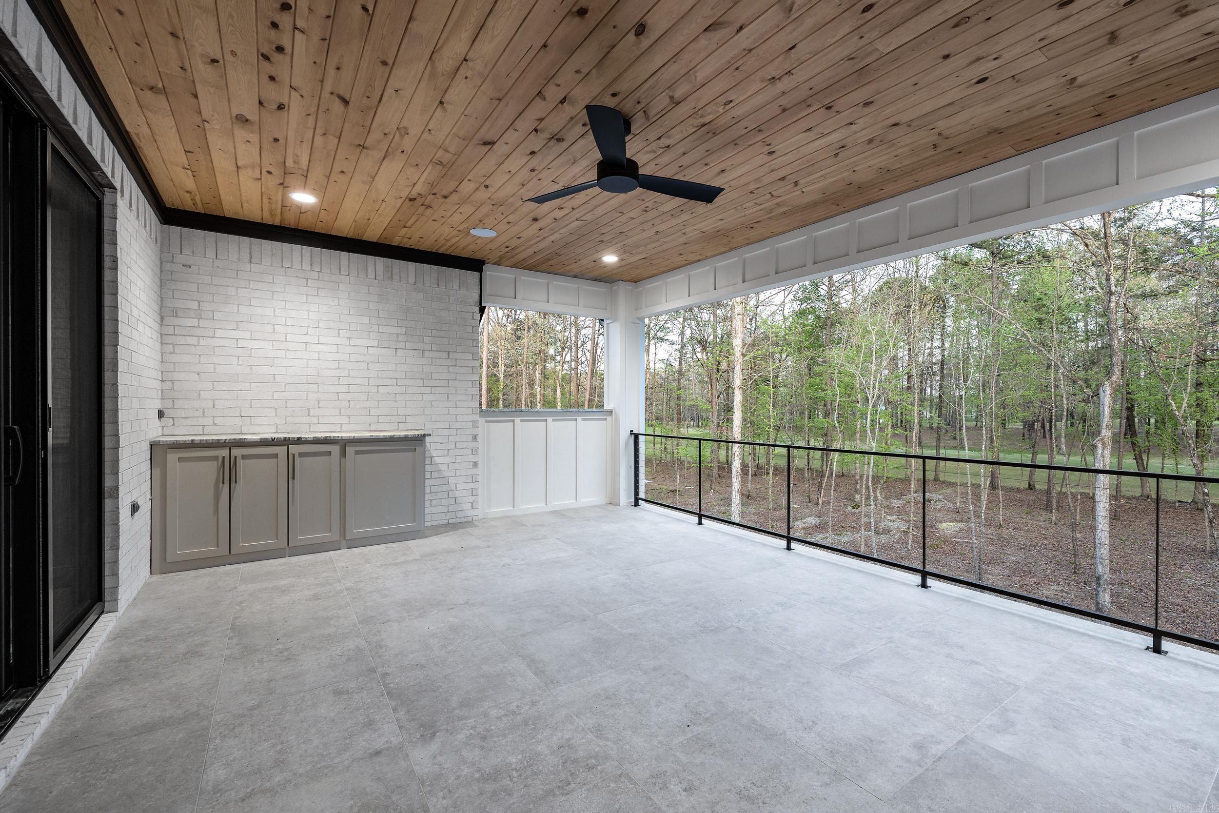 CHENAL VALLEY "MIRAMONT CIRCLE" - Residential