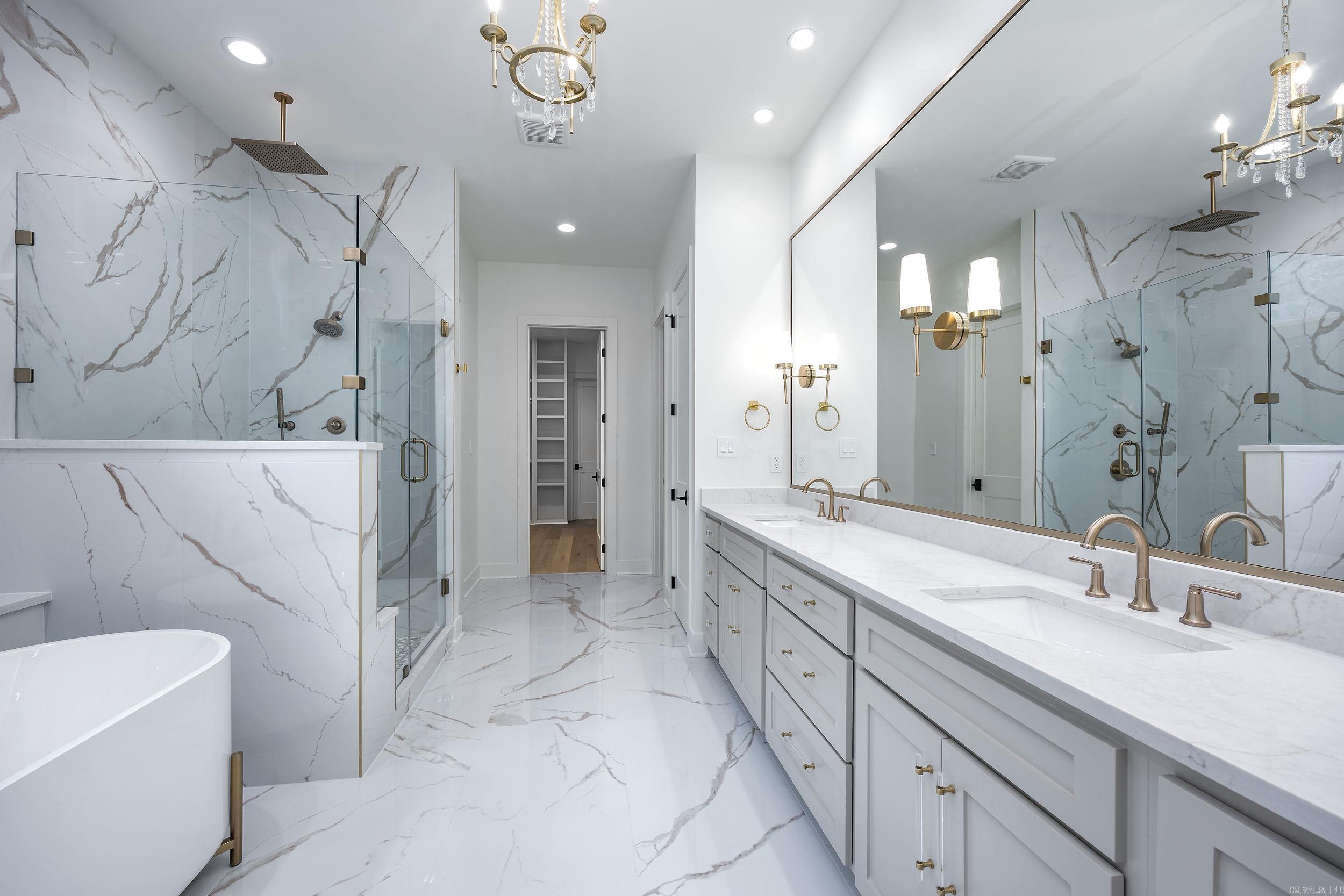 CHENAL VALLEY "MIRAMONT CIRCLE" - Residential