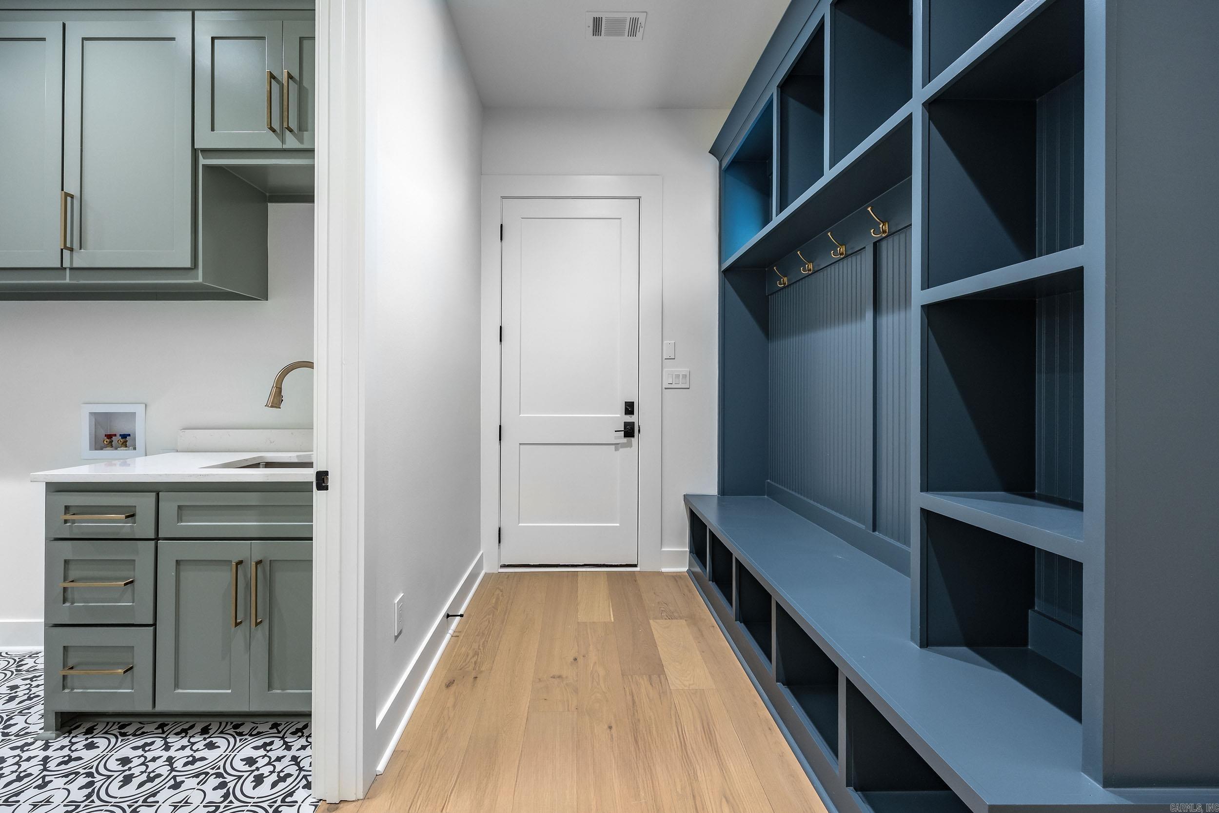 CHENAL VALLEY "MIRAMONT CIRCLE" - Residential