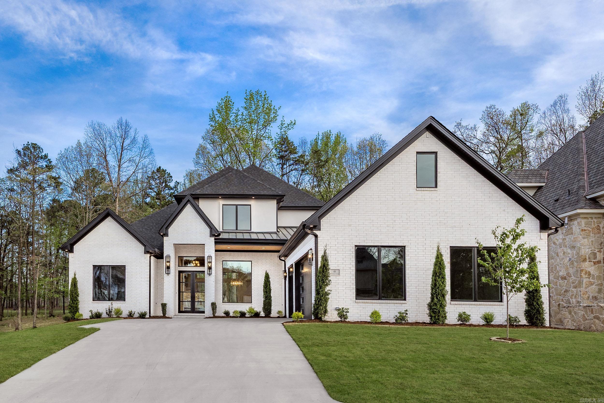 CHENAL VALLEY "MIRAMONT CIRCLE" - Residential