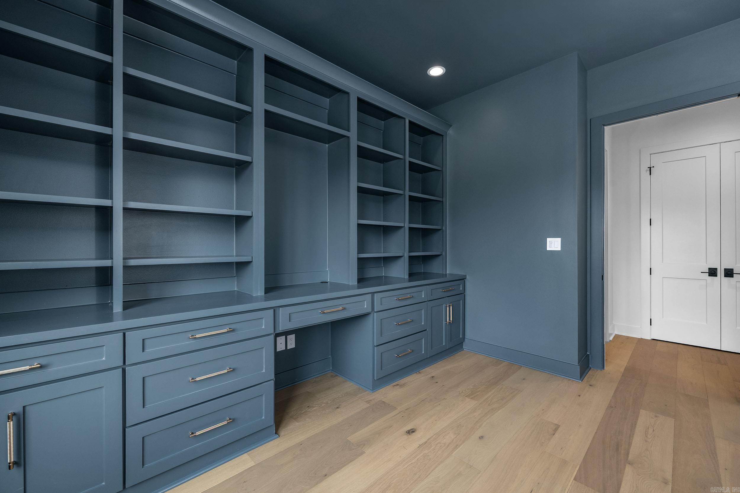 CHENAL VALLEY "MIRAMONT CIRCLE" - Residential