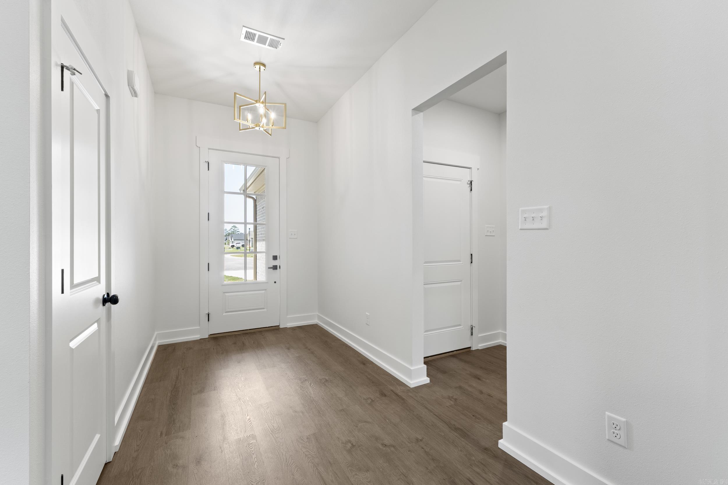 EAST MEADOW - Residential