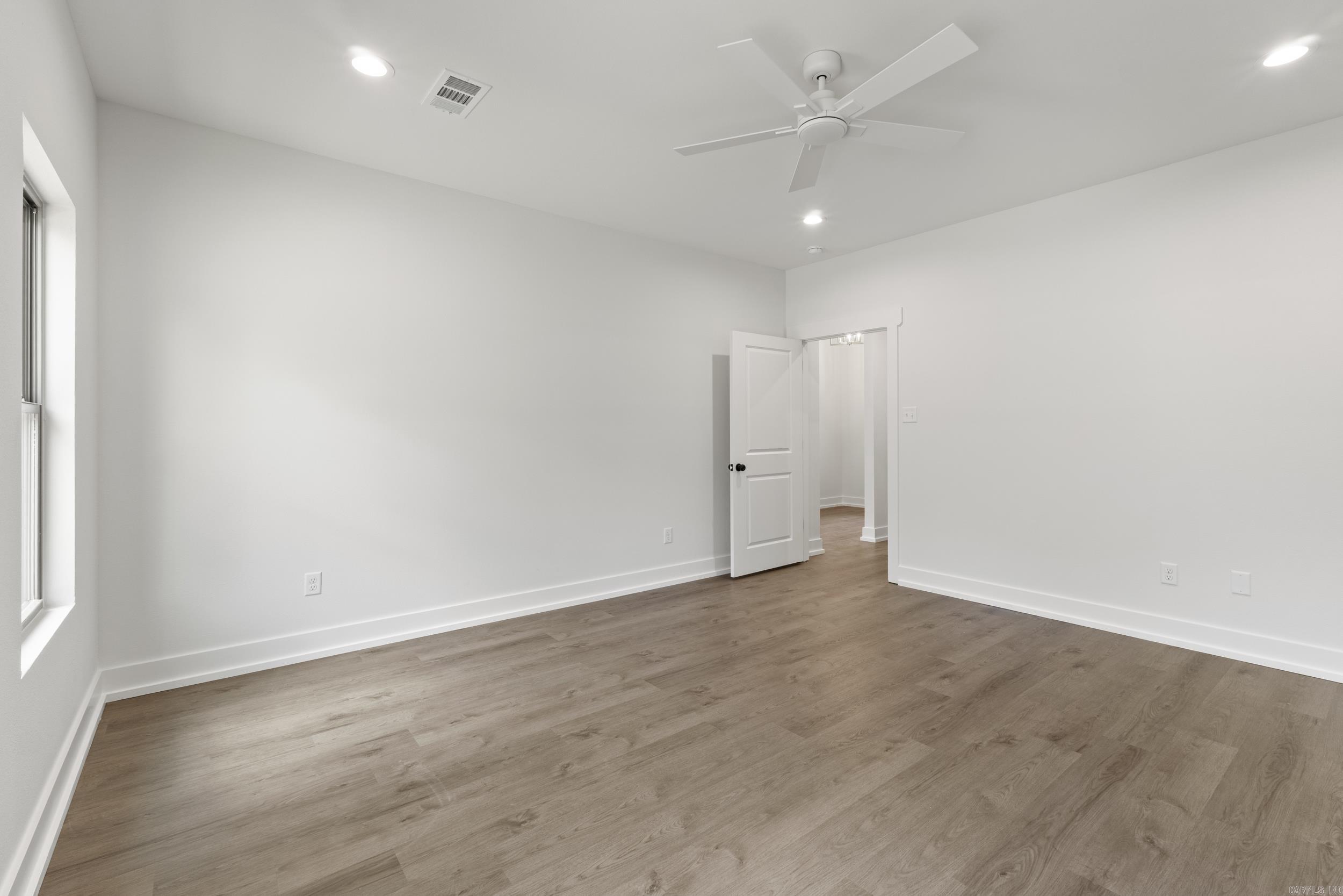 EAST MEADOW - Residential