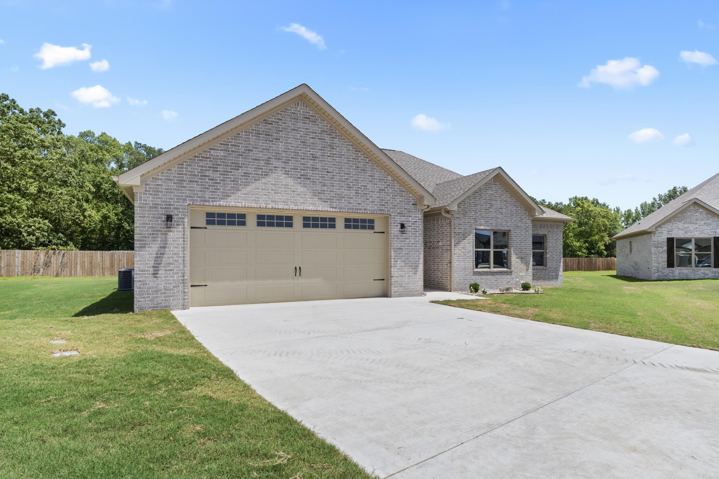 EAST MEADOW - Residential