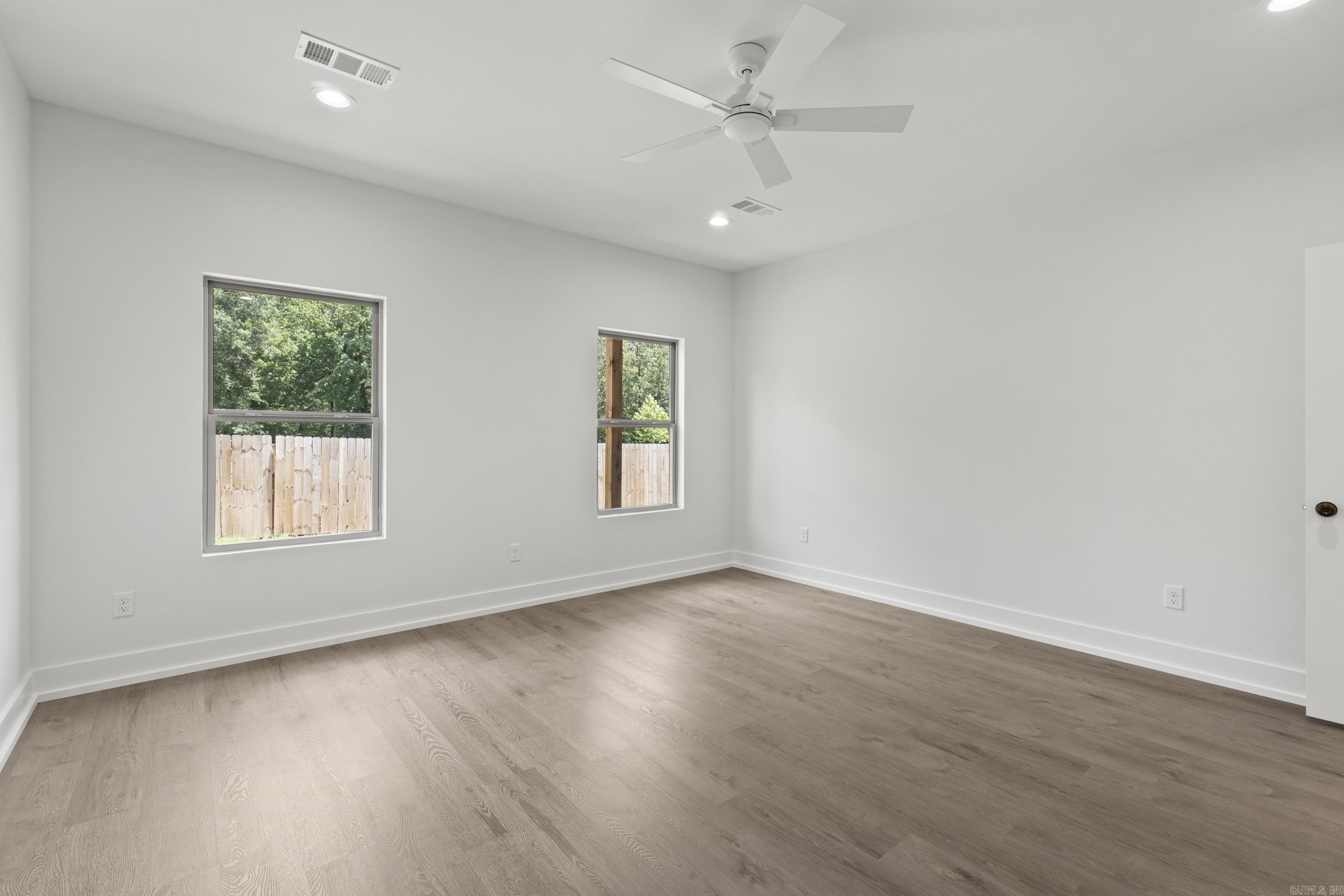 EAST MEADOW - Residential