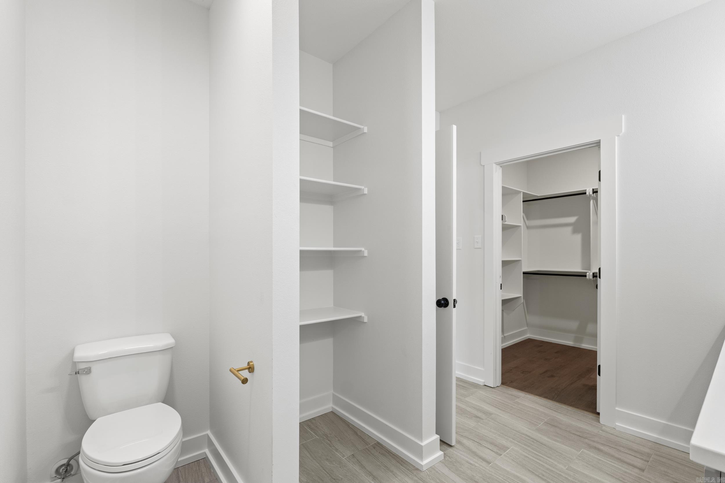 EAST MEADOW - Residential