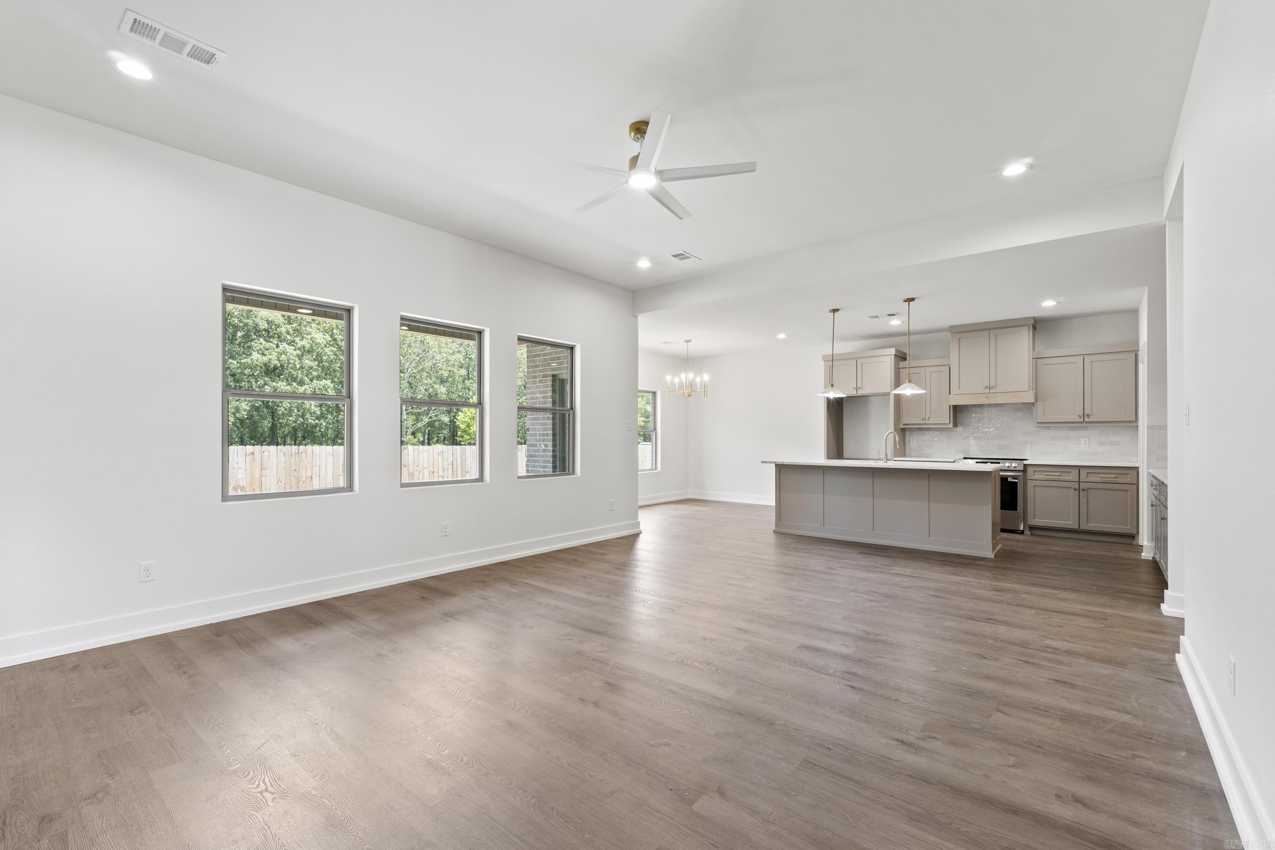 EAST MEADOW - Residential