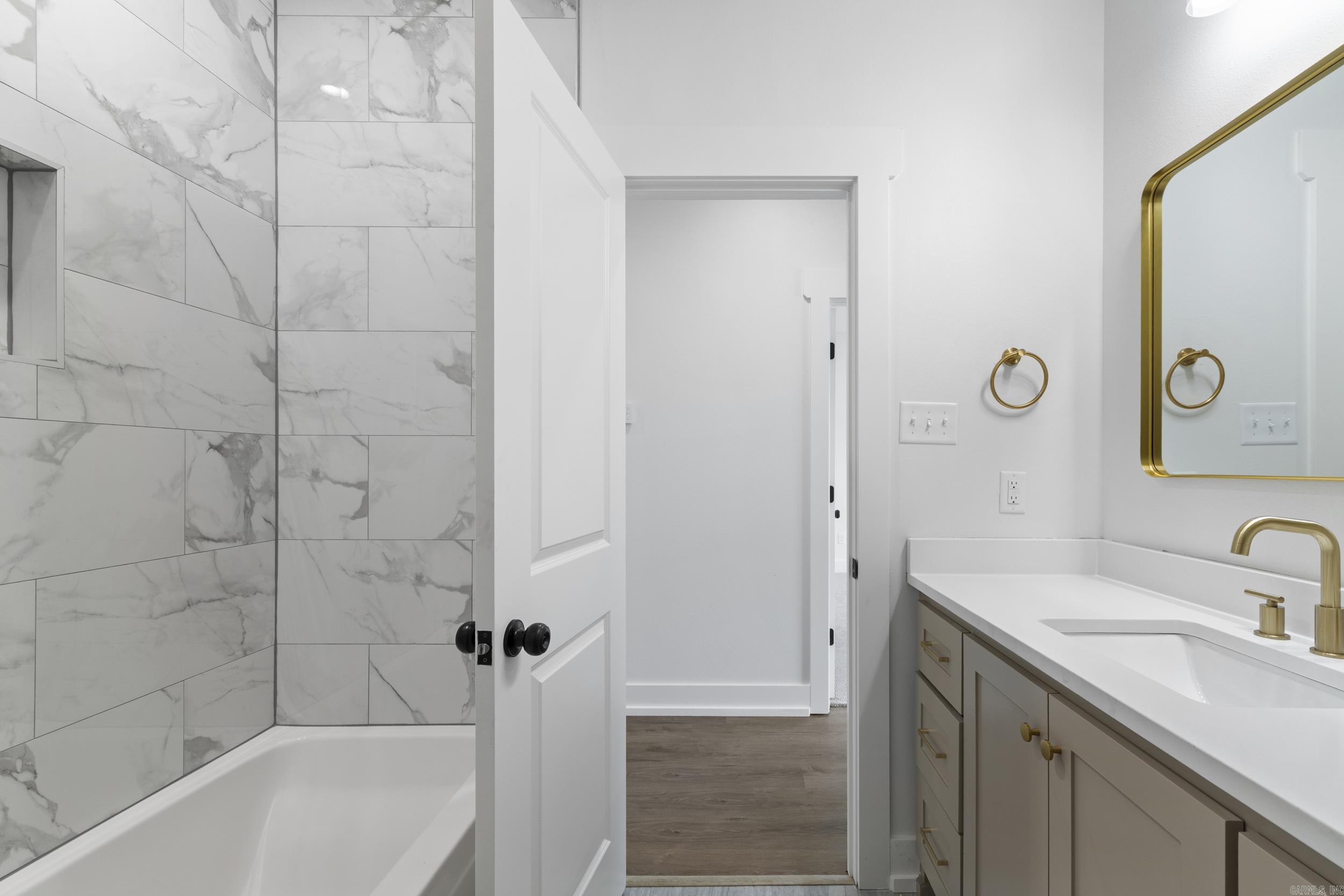 EAST MEADOW - Residential