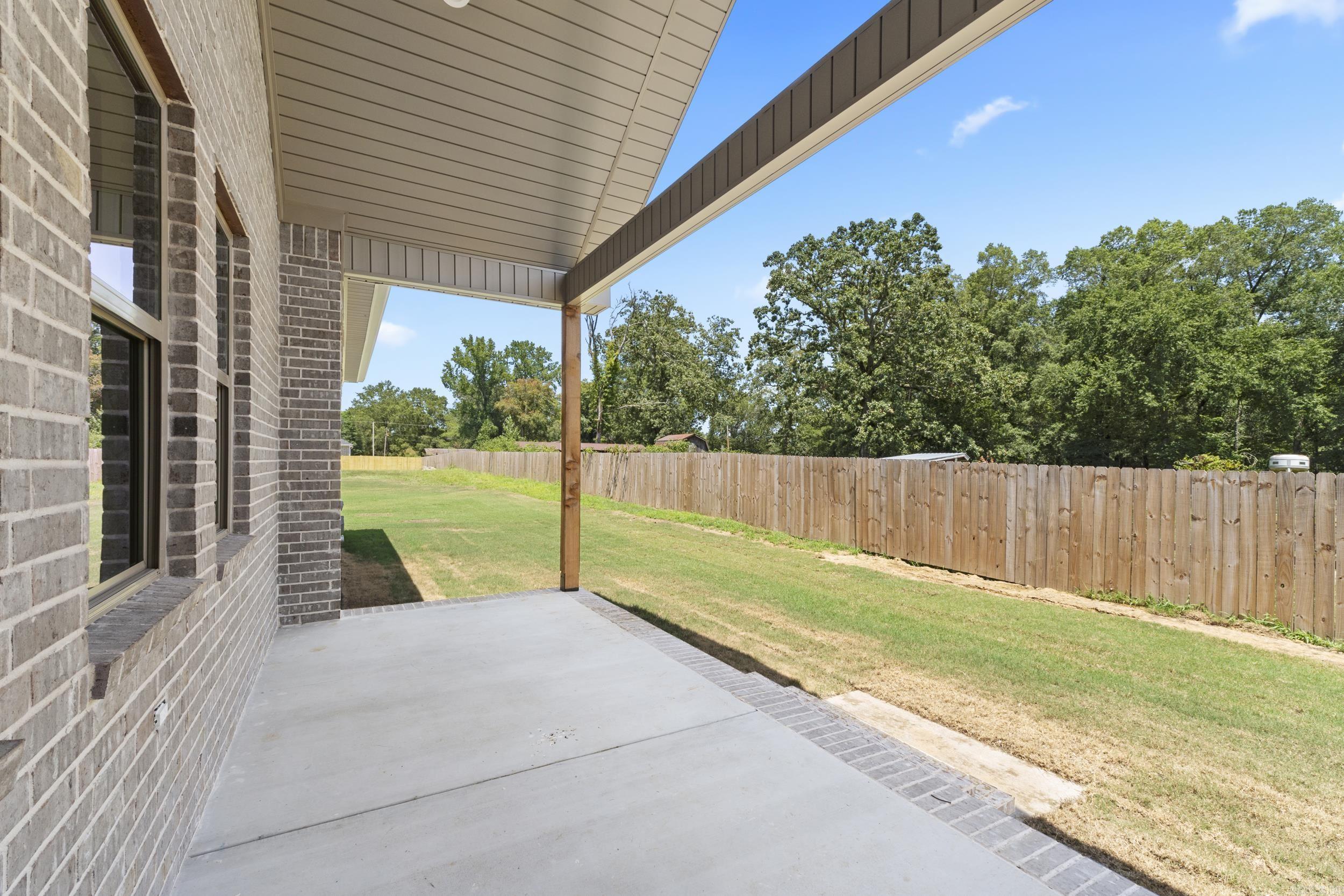 EAST MEADOW - Residential