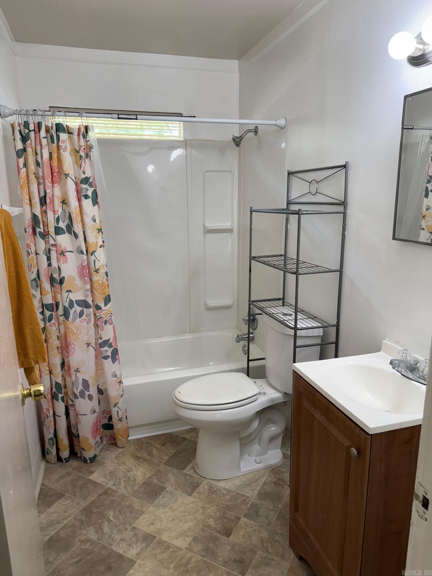 WAKEFIELD VILLAGE - Residential