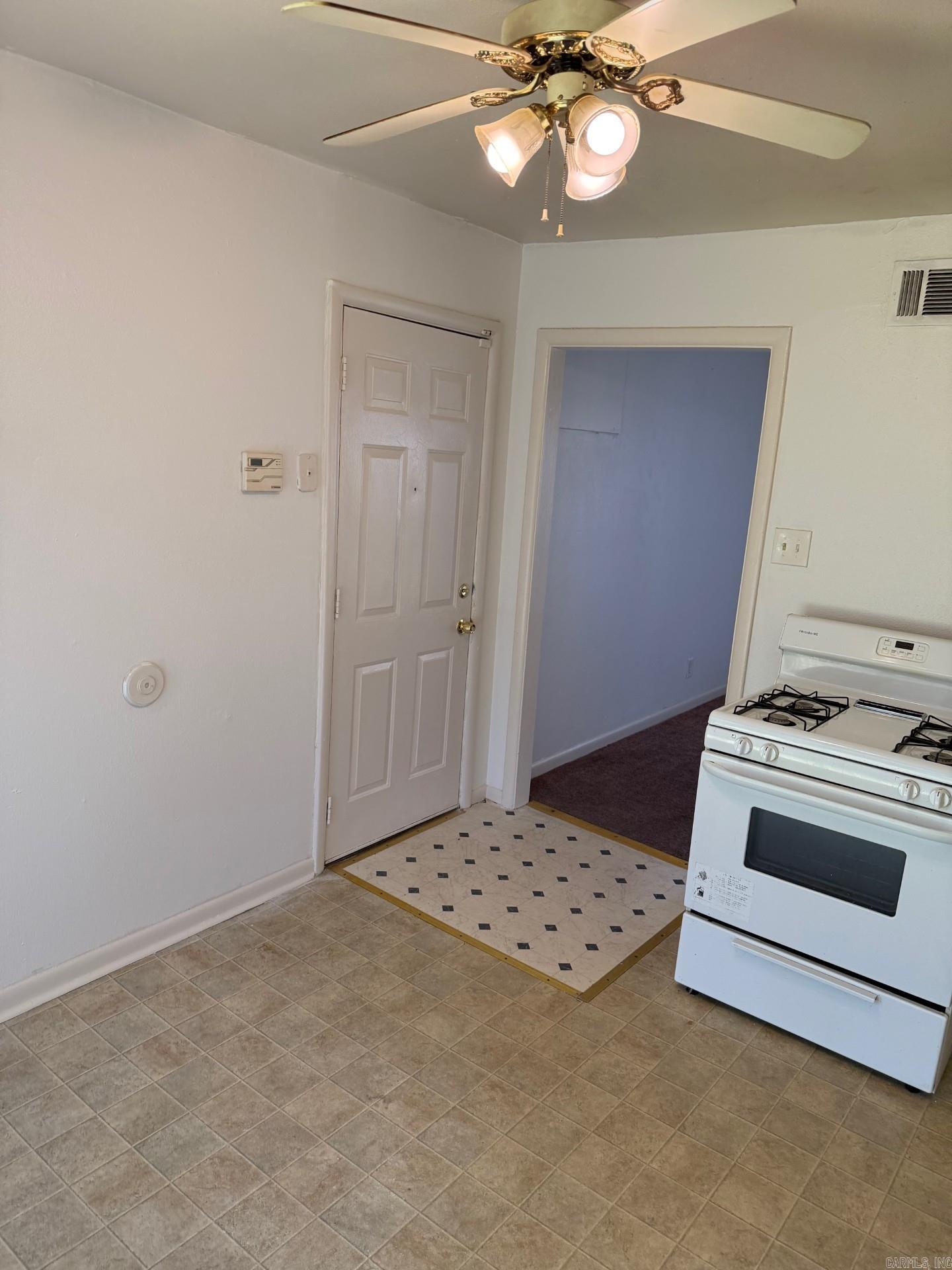 WAKEFIELD VILLAGE - Residential