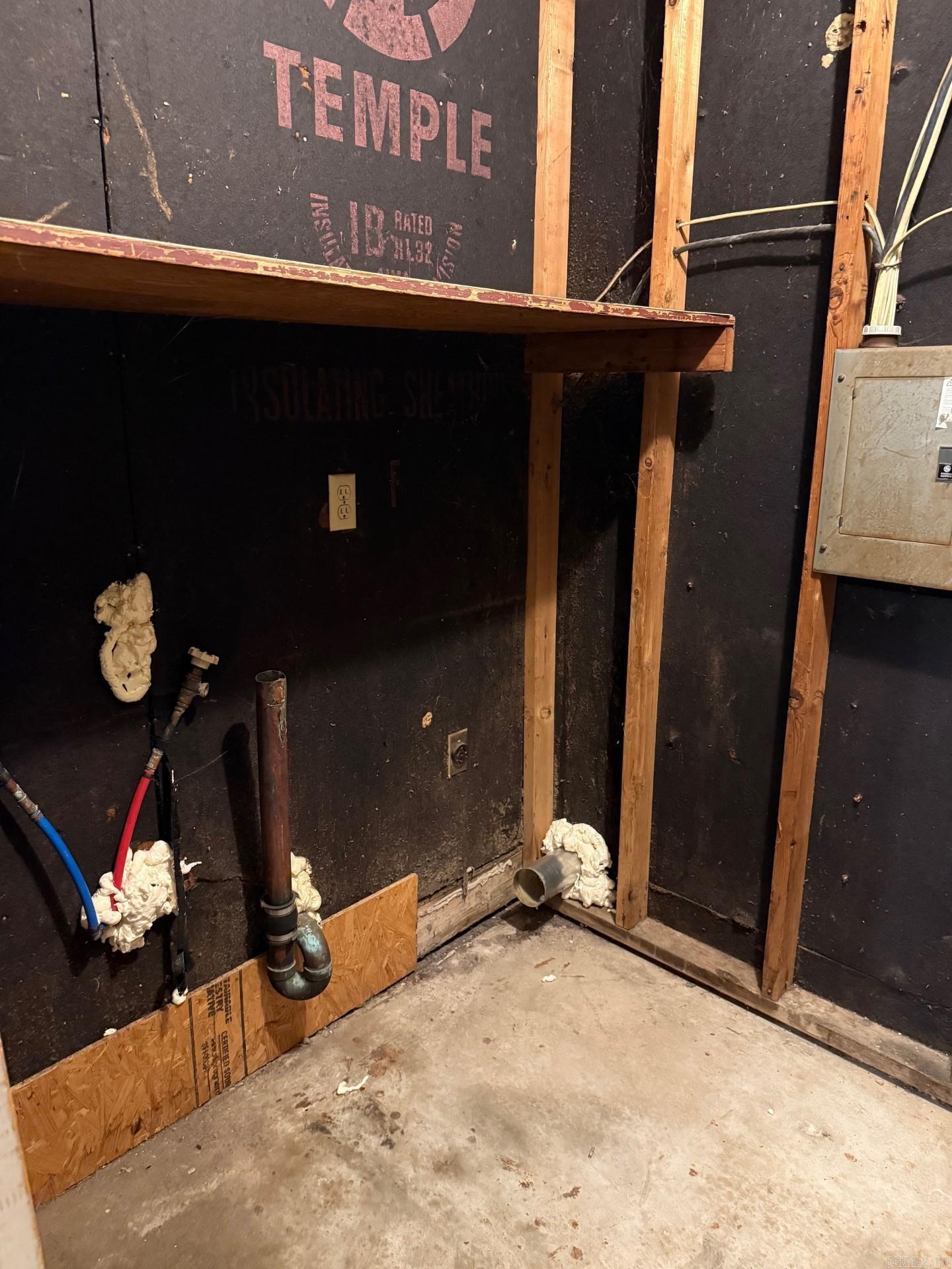 WAKEFIELD VILLAGE - Residential