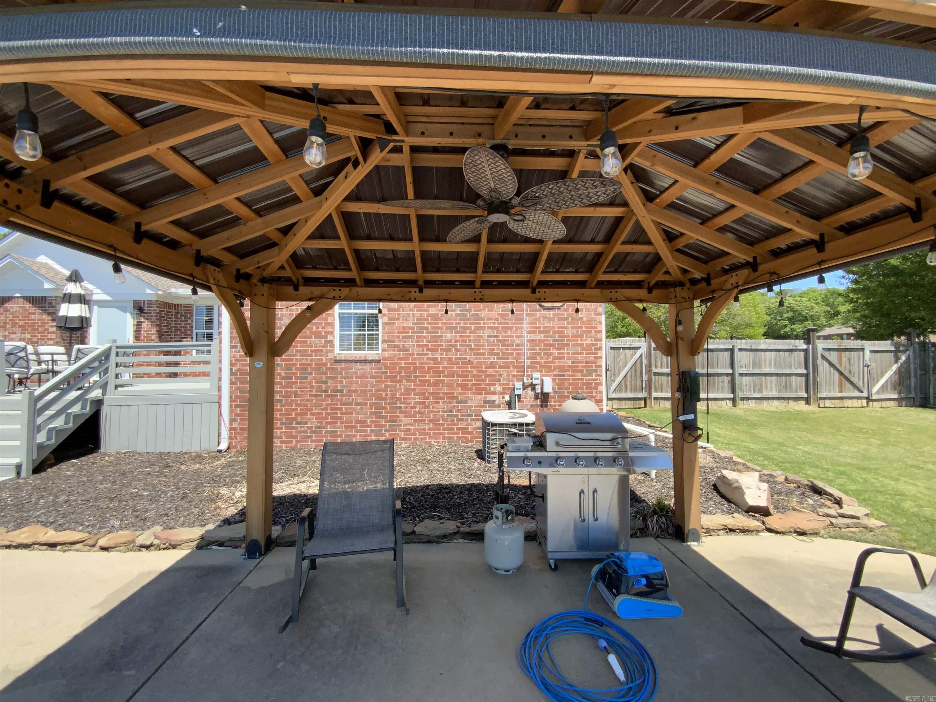 HILLCREST ESTATES - Residential