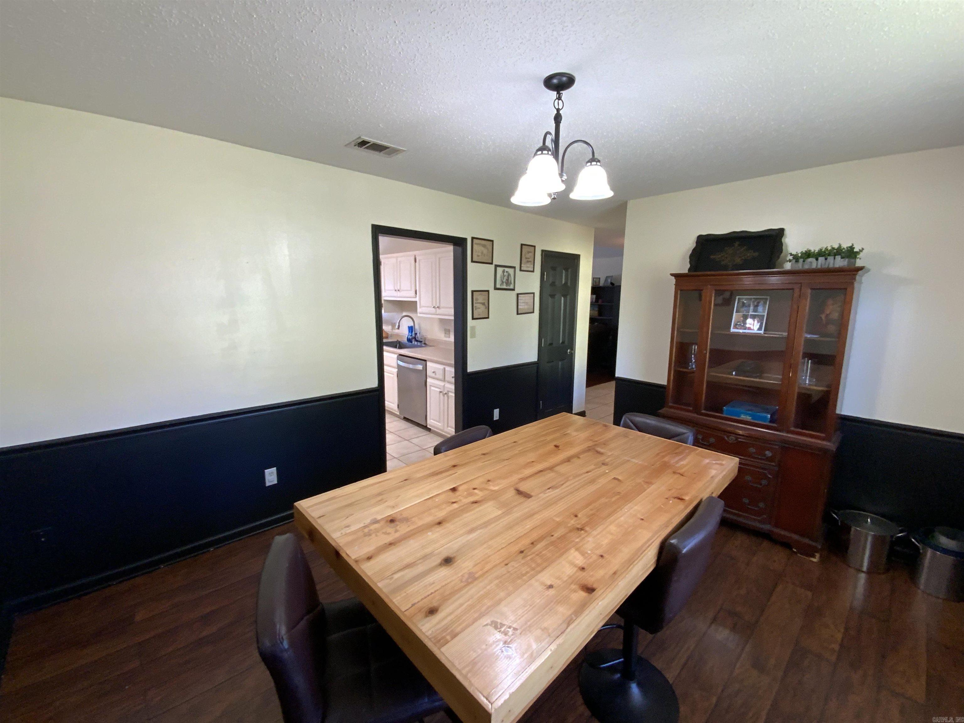 HILLCREST ESTATES - Residential