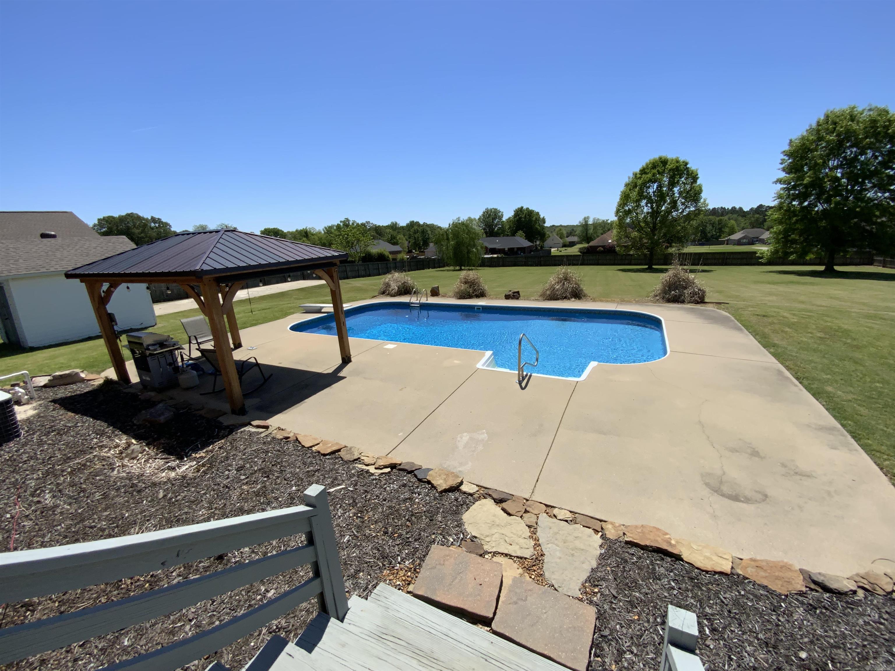 HILLCREST ESTATES - Residential