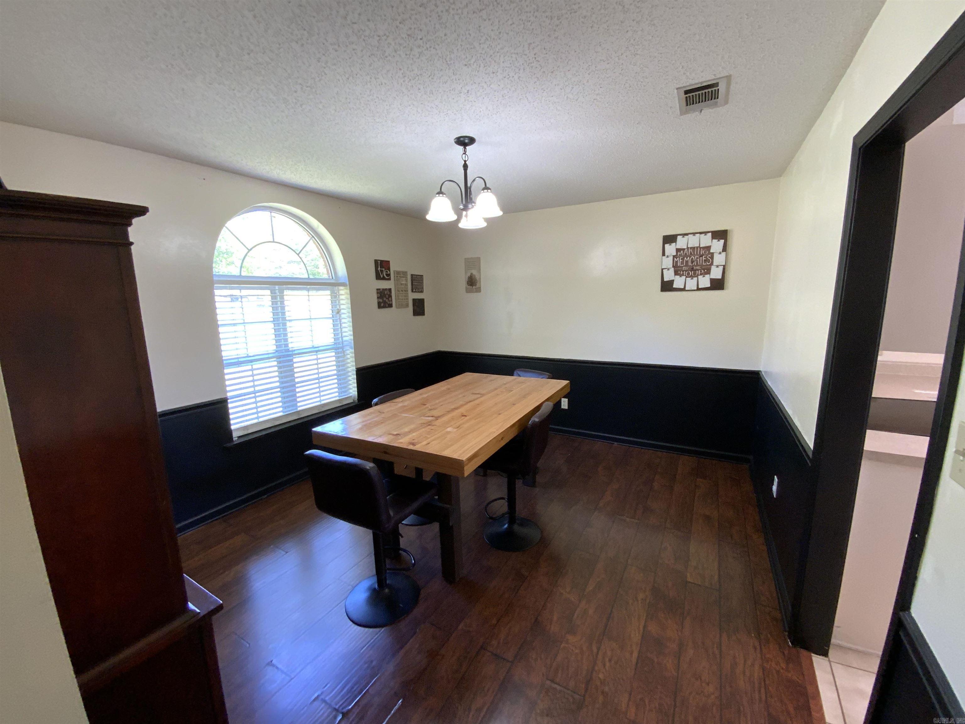 HILLCREST ESTATES - Residential