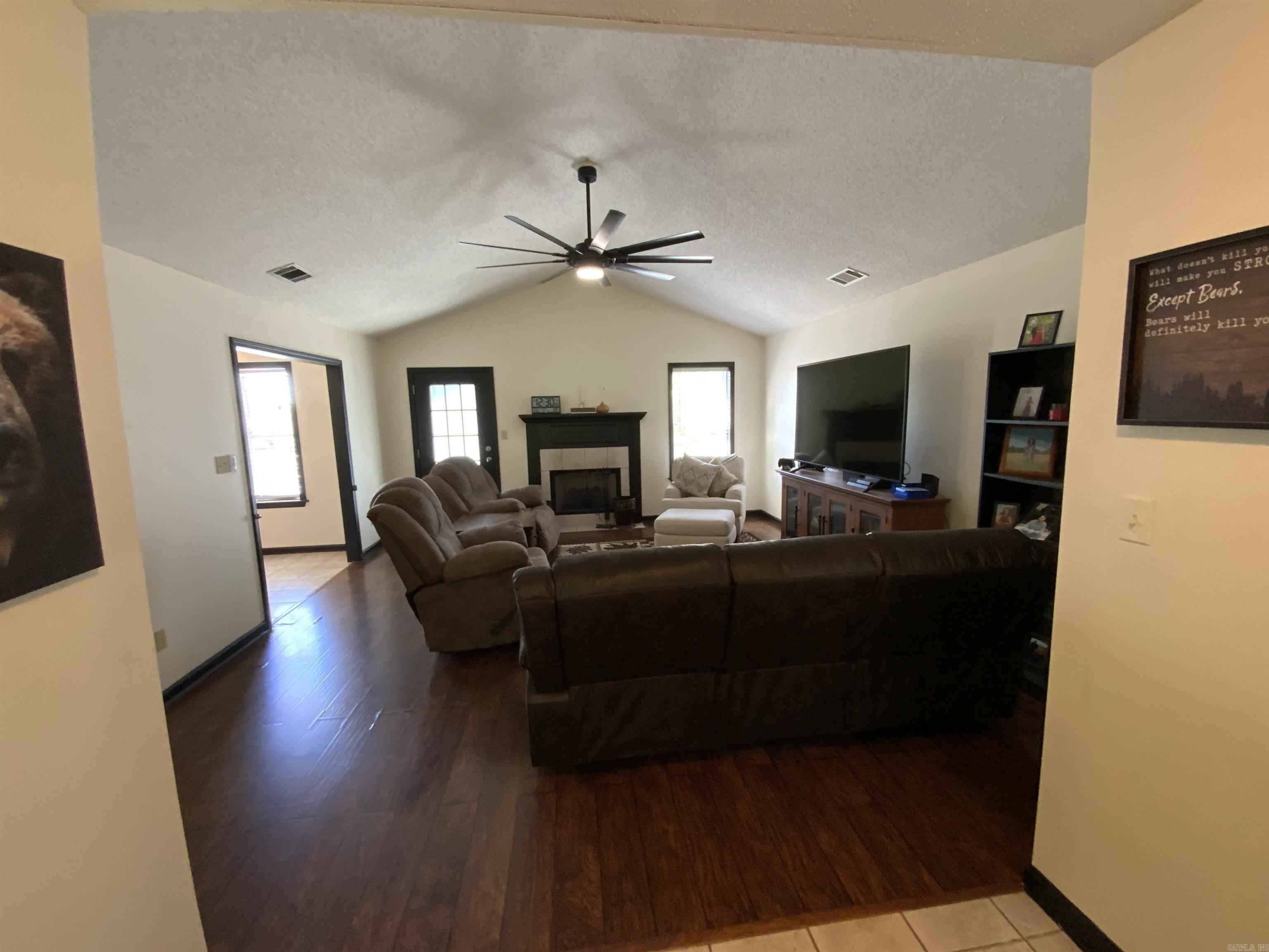 HILLCREST ESTATES - Residential