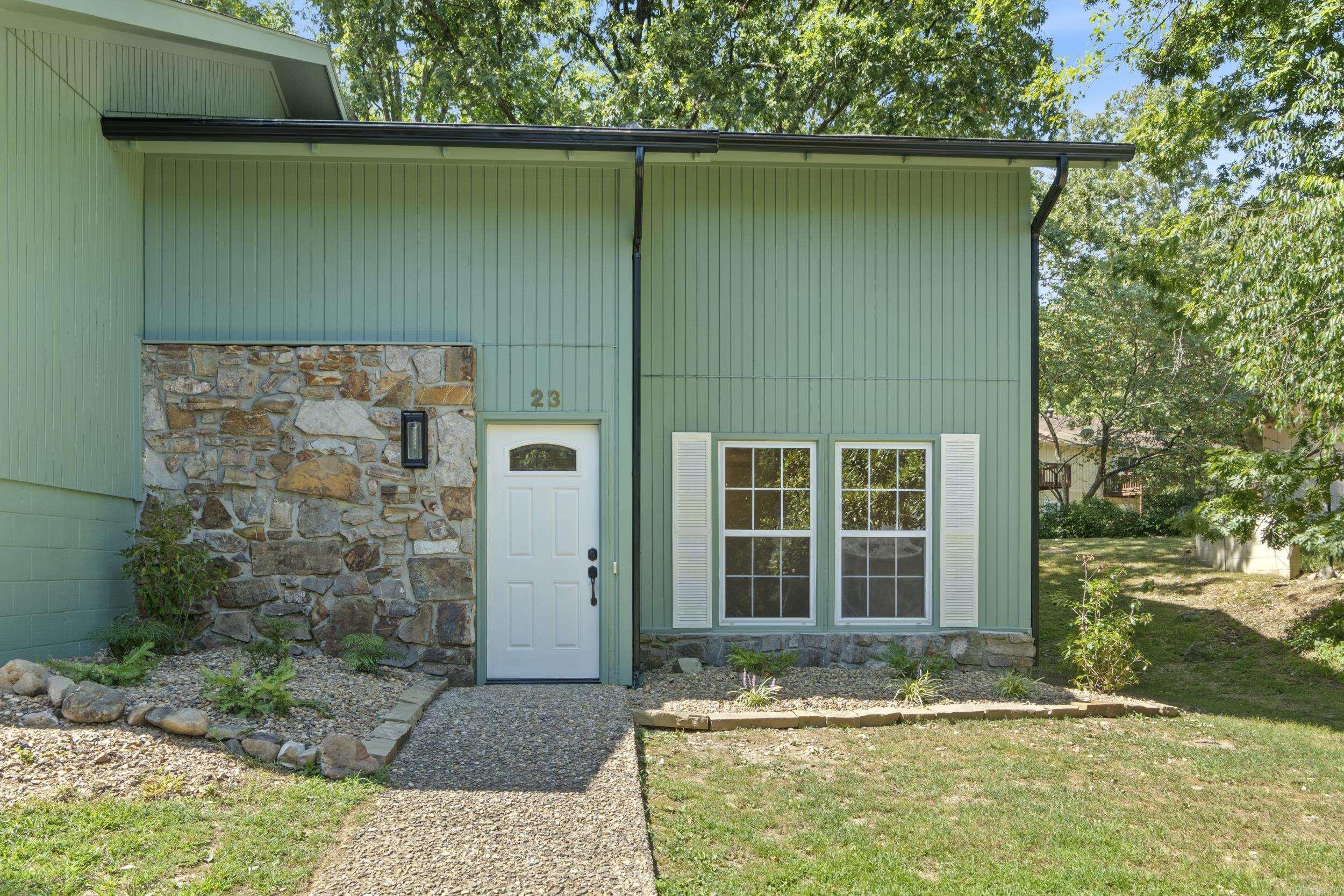 Welcome to this newly renovated 3-bedroom, 2 bath townhome located just 2 miles from the West Gate entrance of Hot Springs Village. With 1632 square feet of living space, this low-maintenance home is move-in ready and perfect as a primary residence, turnkey rental or vacation rental. Recent upgrades include a new roof and HVAC (installed May 2025), new appliances, updated lighting, bath fixtures and interior/exterior paint. The kitchen and bathrooms feature brand-new cabinetry paired with quartz countertops, while luxury vinyl plank flooring flows throughout most of the home. Additional highlights include ample storage space and neutral color palette. Residents enjoy access to Hot Springs Village's extensive amenities including golf courses, lakes, walking trails, tennis, pickleball, fitness center and much more. A $2000 new member buy-in fee applies at closing. Proof of funds or loan pre-approval required with all offers. Don't miss your opportunity to own a townhome in one of Arkansas most desirable gated communities. Owner/Agent