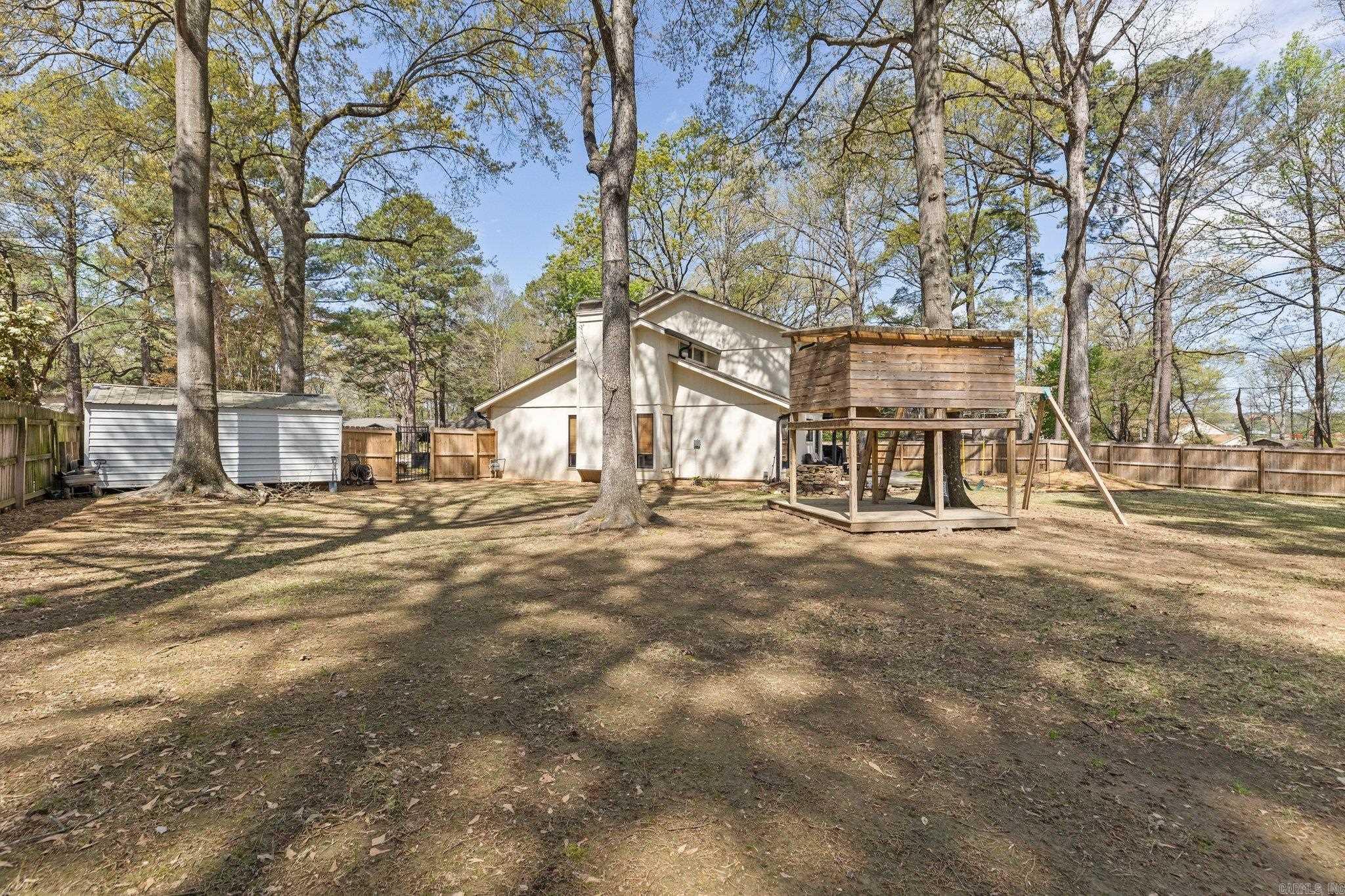 MAUMELLE CLUB MANOR TO CRYSTAL - Residential