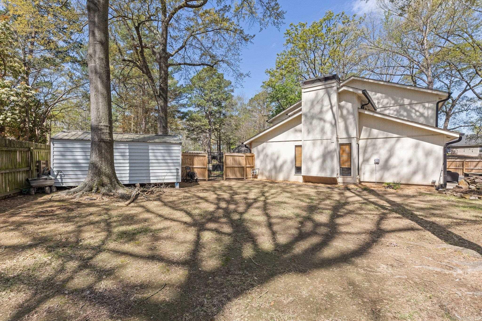 MAUMELLE CLUB MANOR TO CRYSTAL - Residential