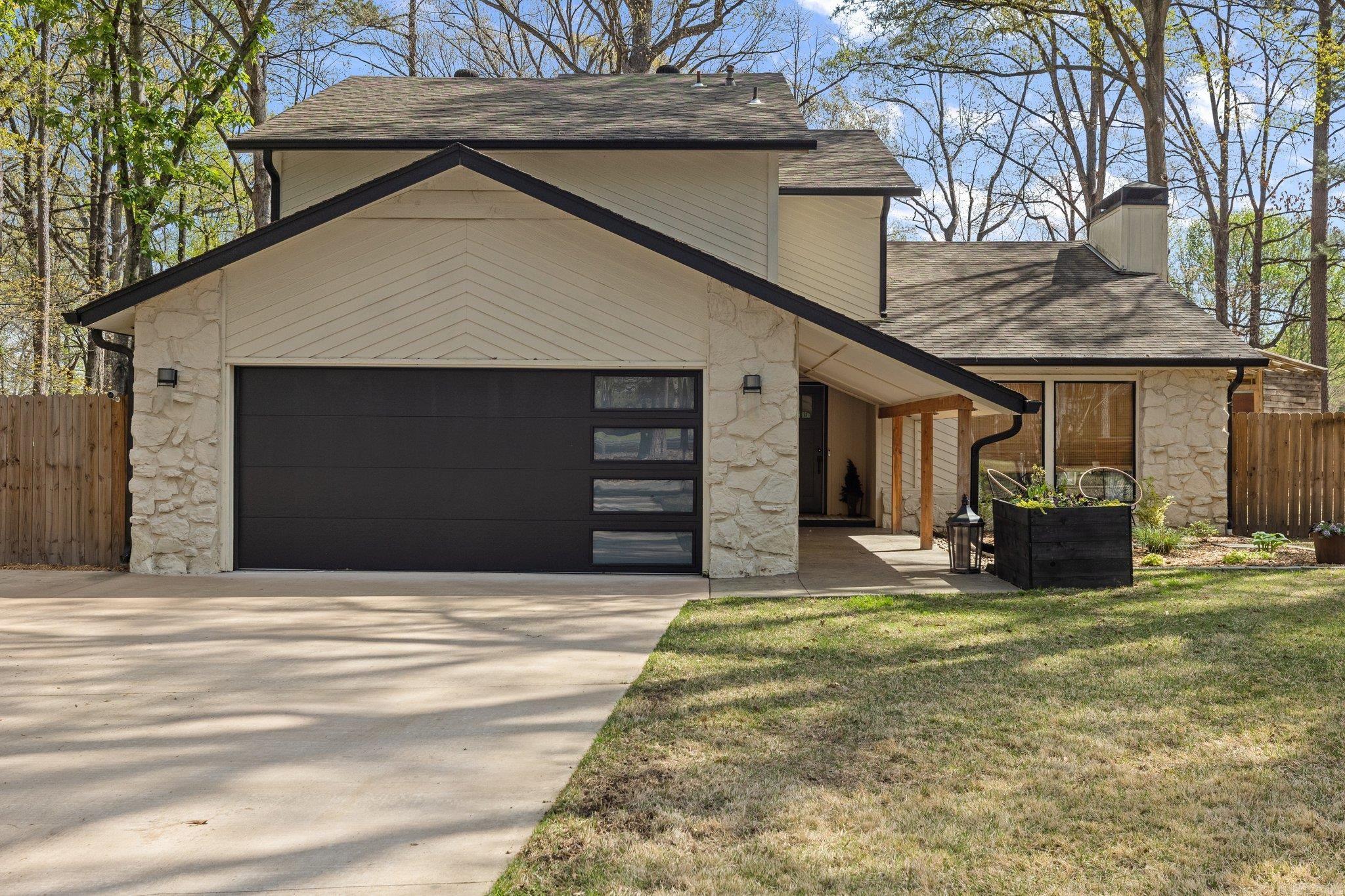 MAUMELLE CLUB MANOR TO CRYSTAL - Residential