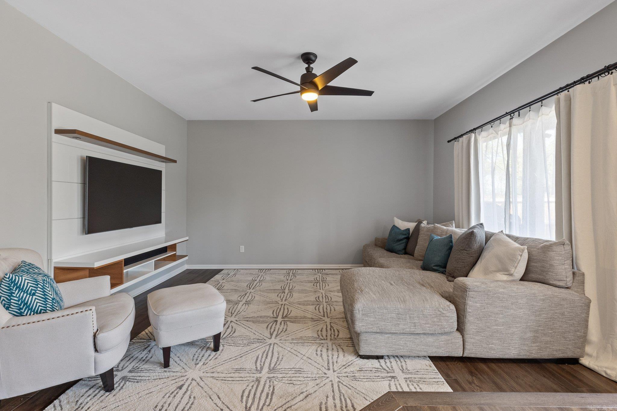 MAUMELLE CLUB MANOR TO CRYSTAL - Residential