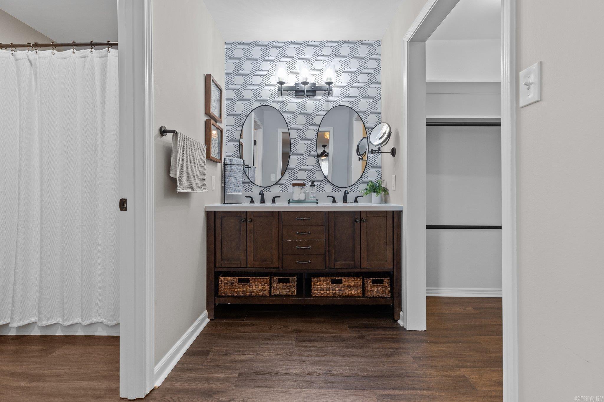 MAUMELLE CLUB MANOR TO CRYSTAL - Residential