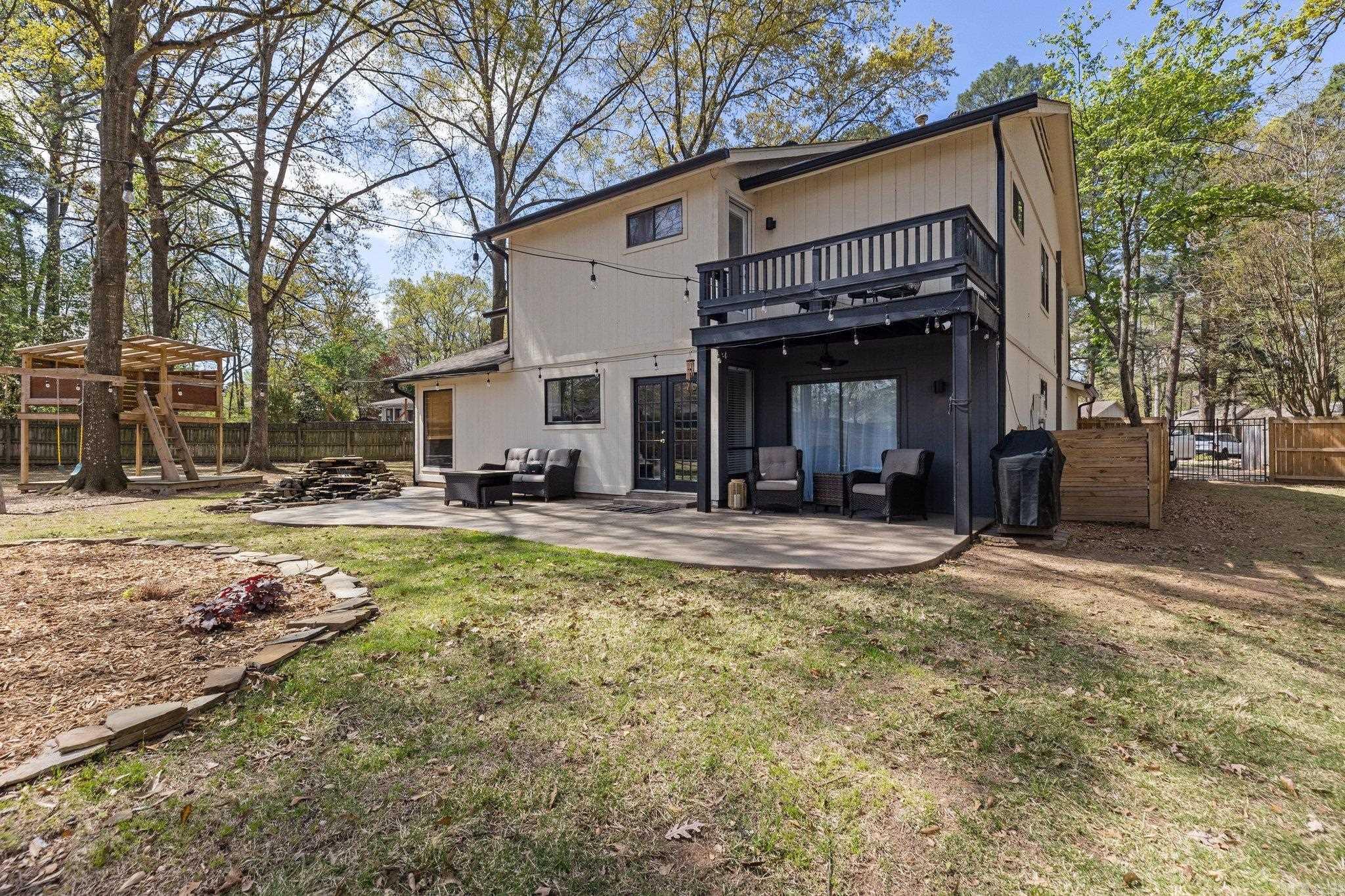 MAUMELLE CLUB MANOR TO CRYSTAL - Residential